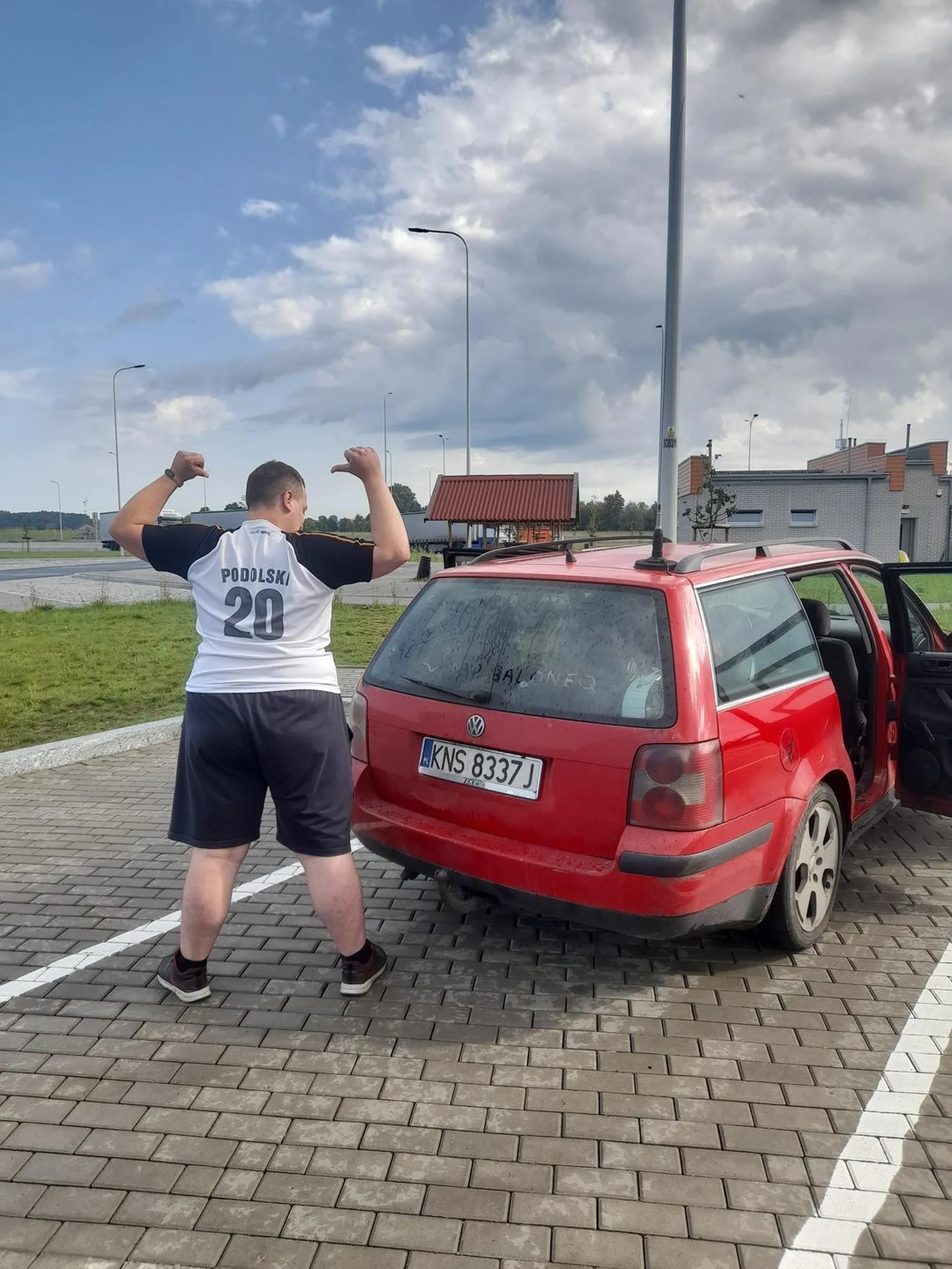 Jeździ 90 na autostradzie, 110 w zabudowanym