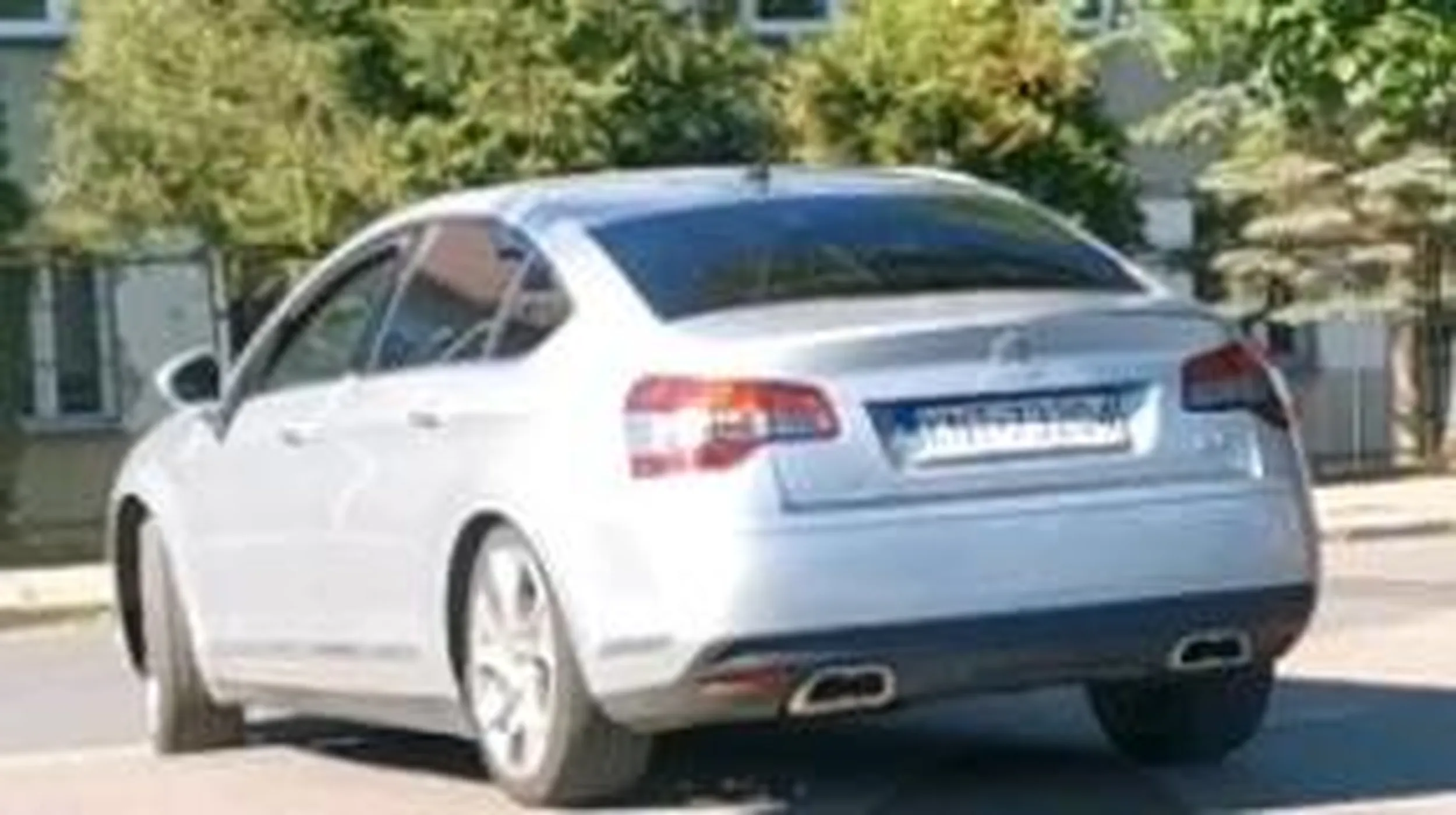 samochód jest użytkowany przez złodzieja, uważać!