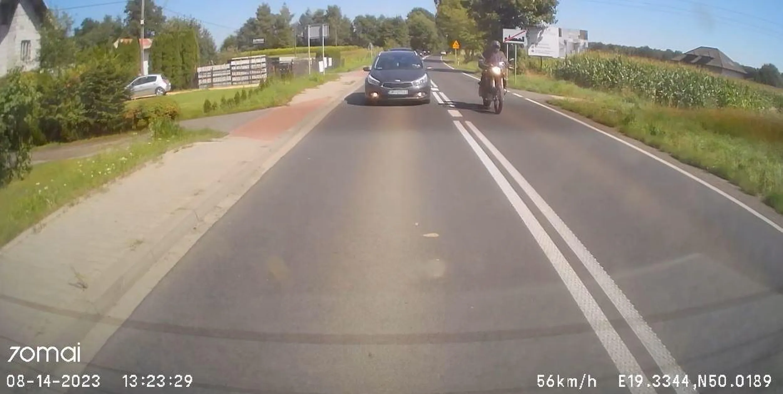 wszystkich lewą stroną. pewnie, motorów podwójna ciągła nie obowiązuje przecież