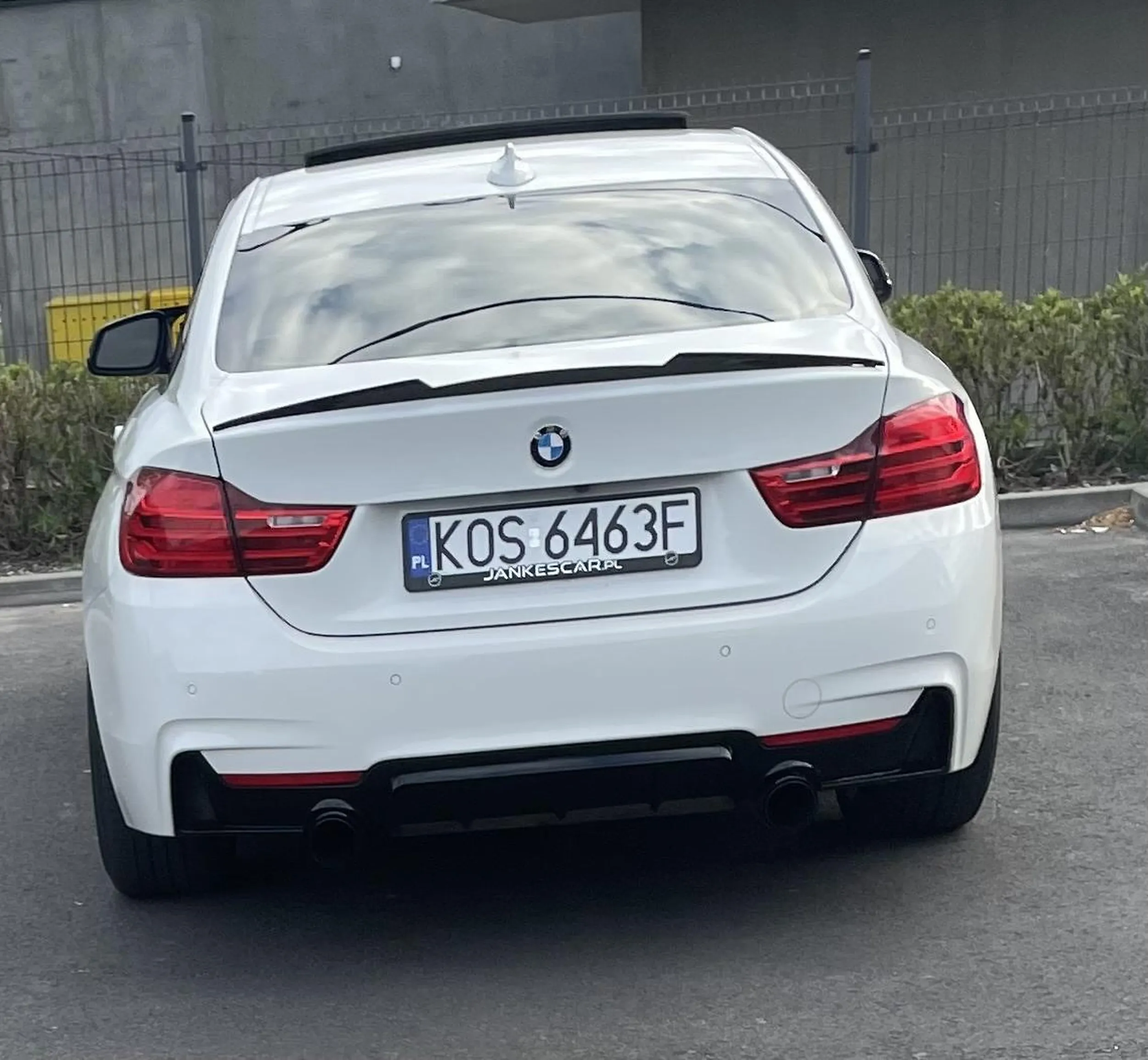 Kierujący jeździ jak wariat, stwarza zagrożenie dla innych uczestników ruchu, łamie przepisy i popisuje się jak dziecko - syndrom małego penisa