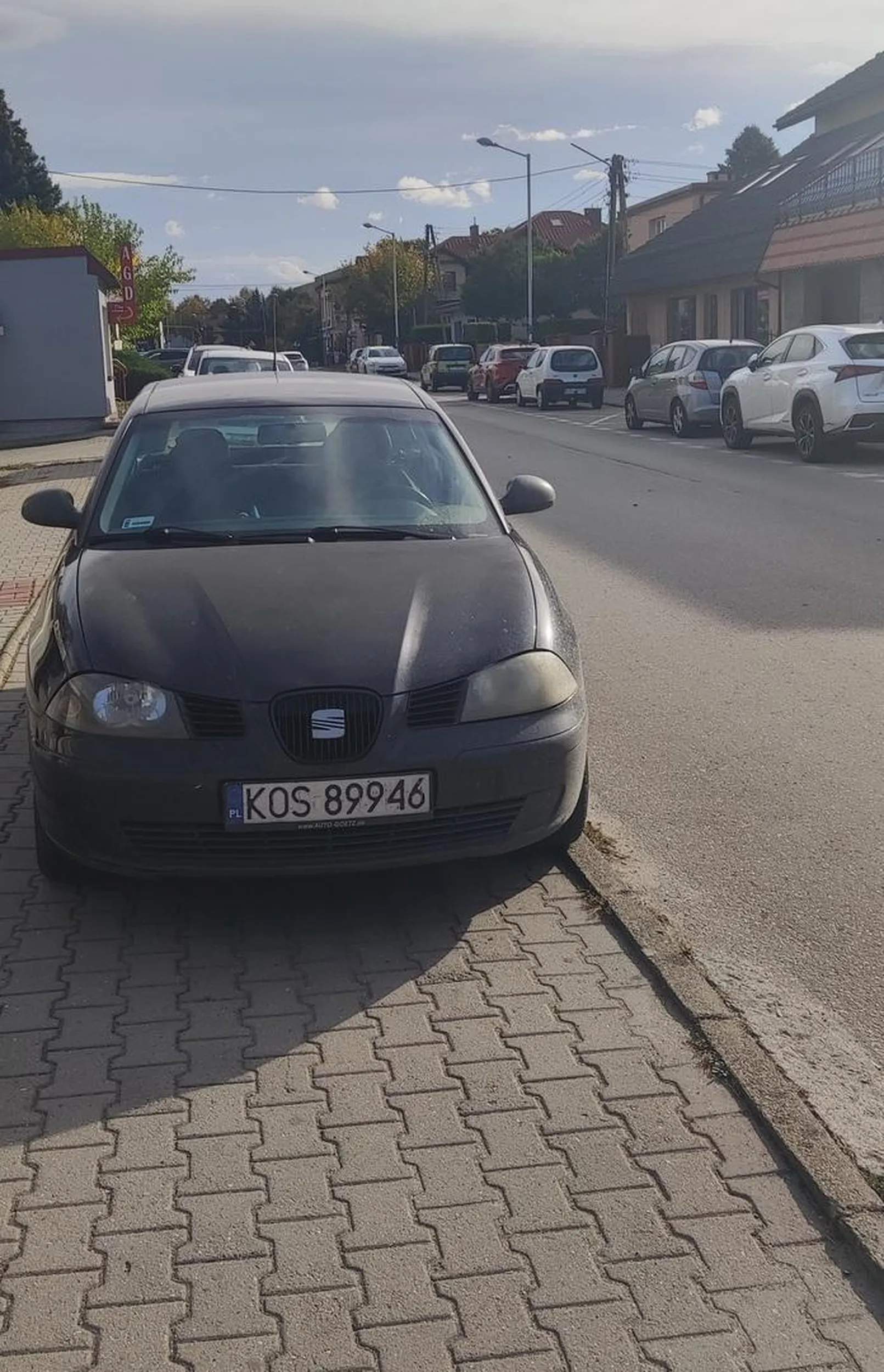 wstyd zajmować całą szerokość chodnika