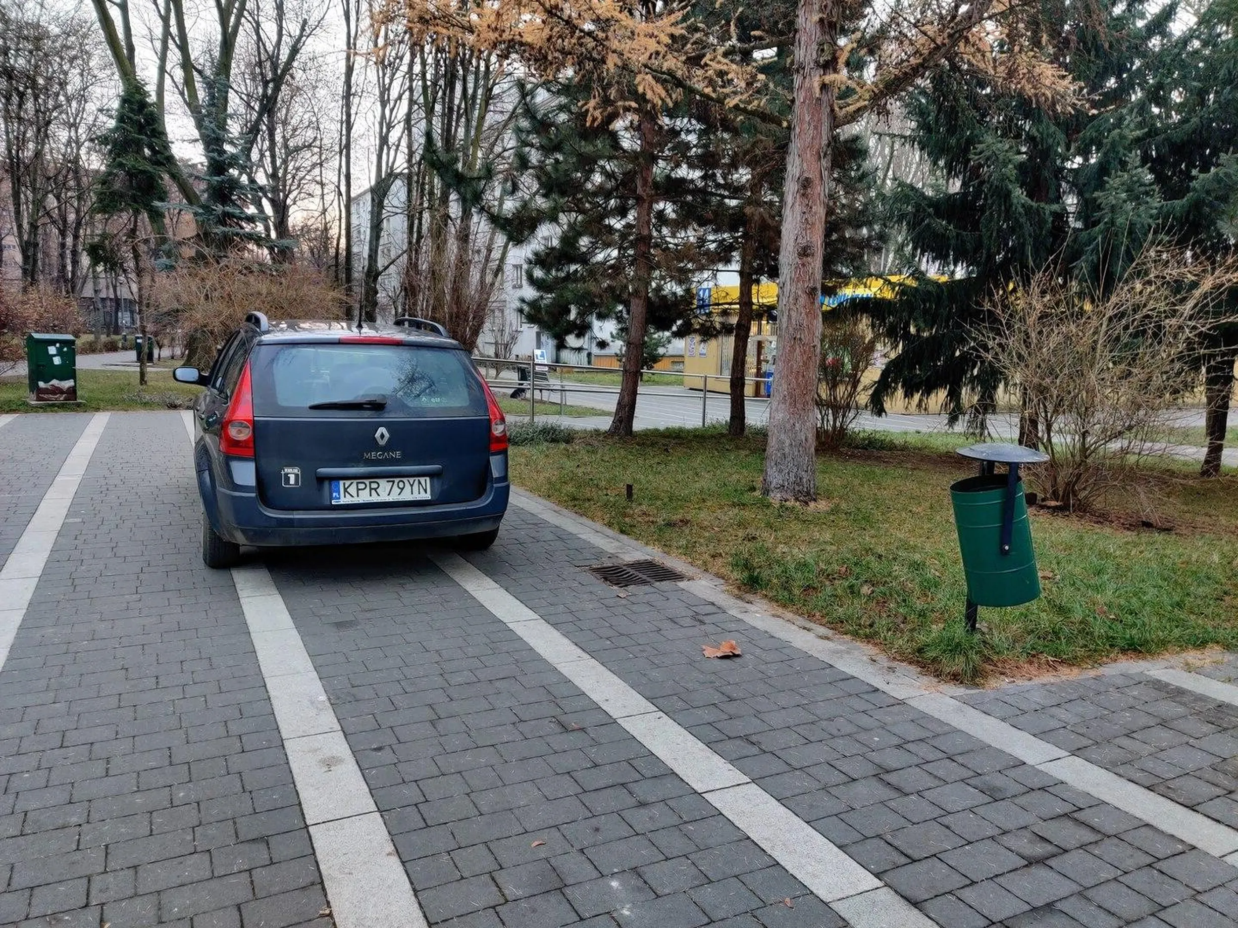 Tu obowiązuje zakaz ruchu w obu kierunkach.