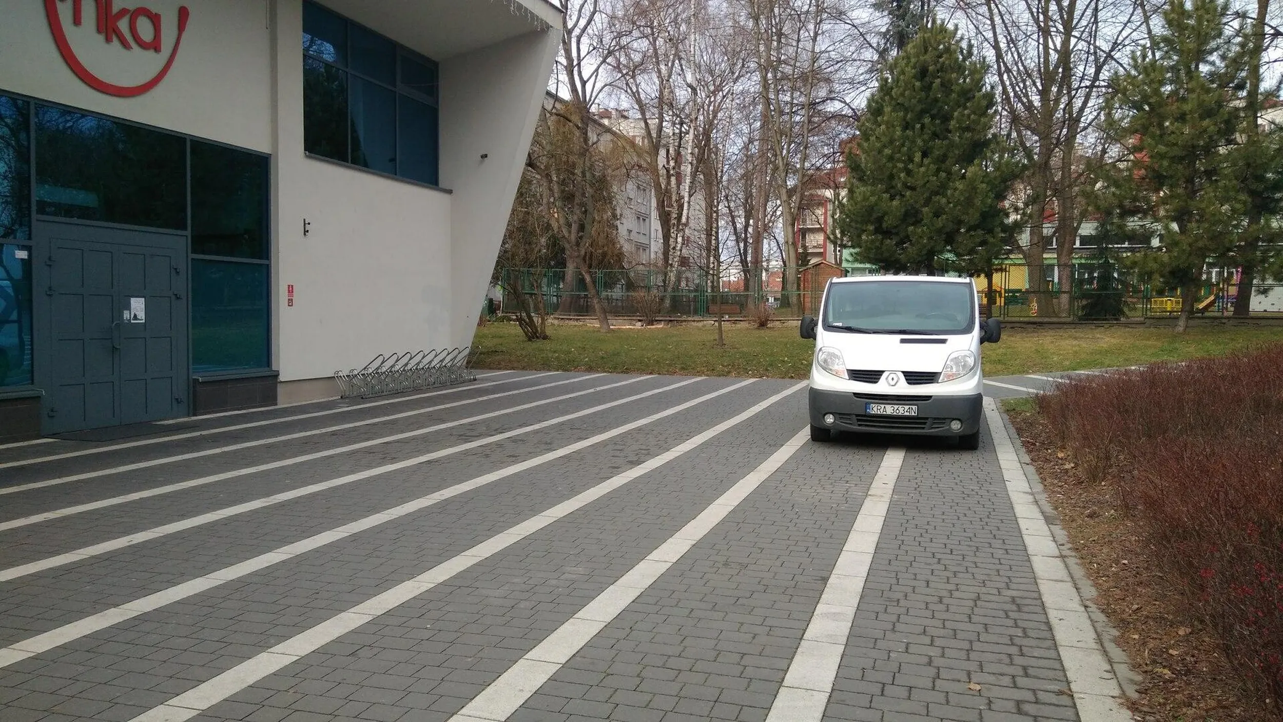 Tu obowiązuje zakaz ruchu w obu kierunkach.