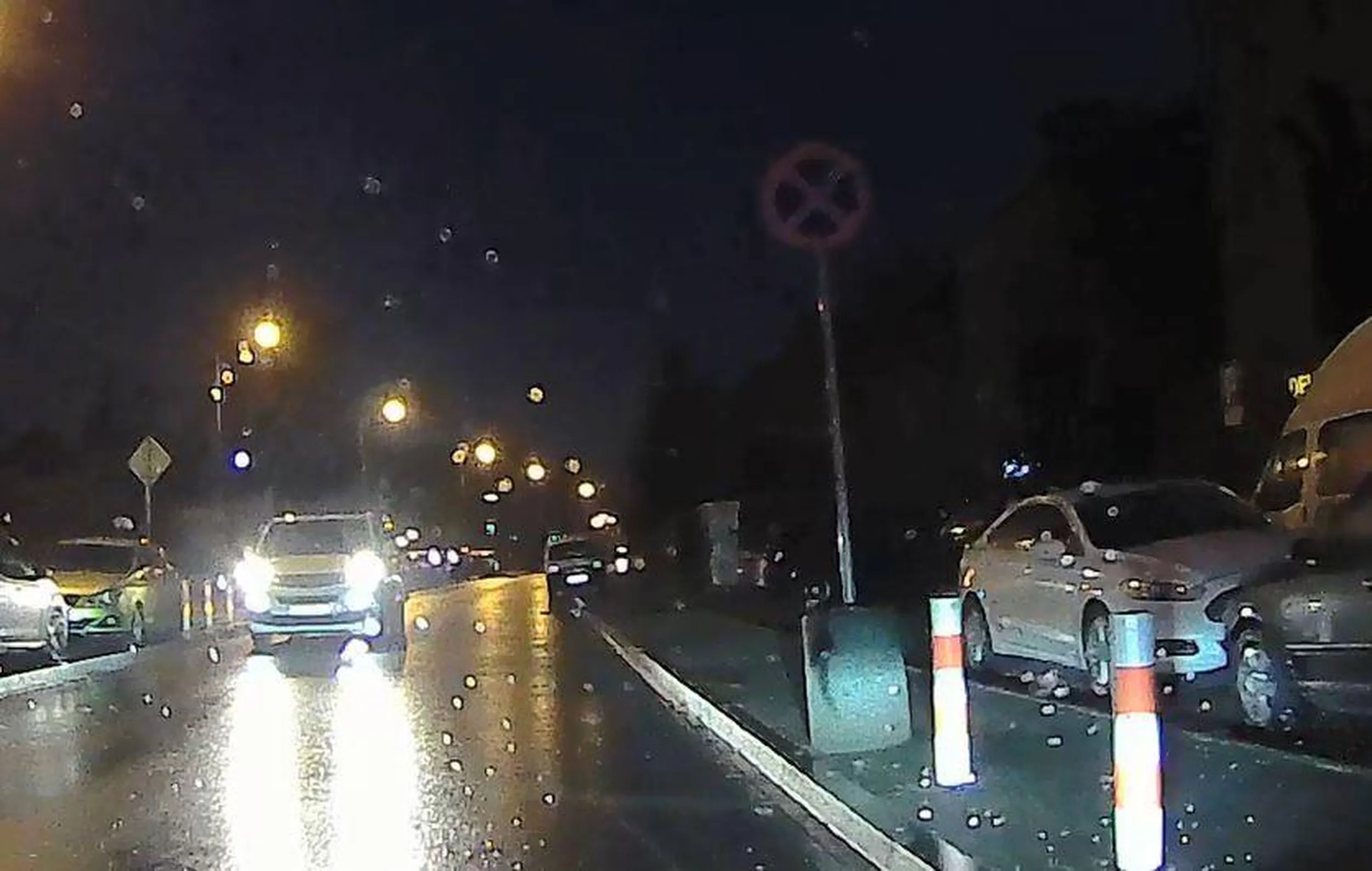 Pana z kanapeczkami zakazy ani przepisy nie obowiązują.