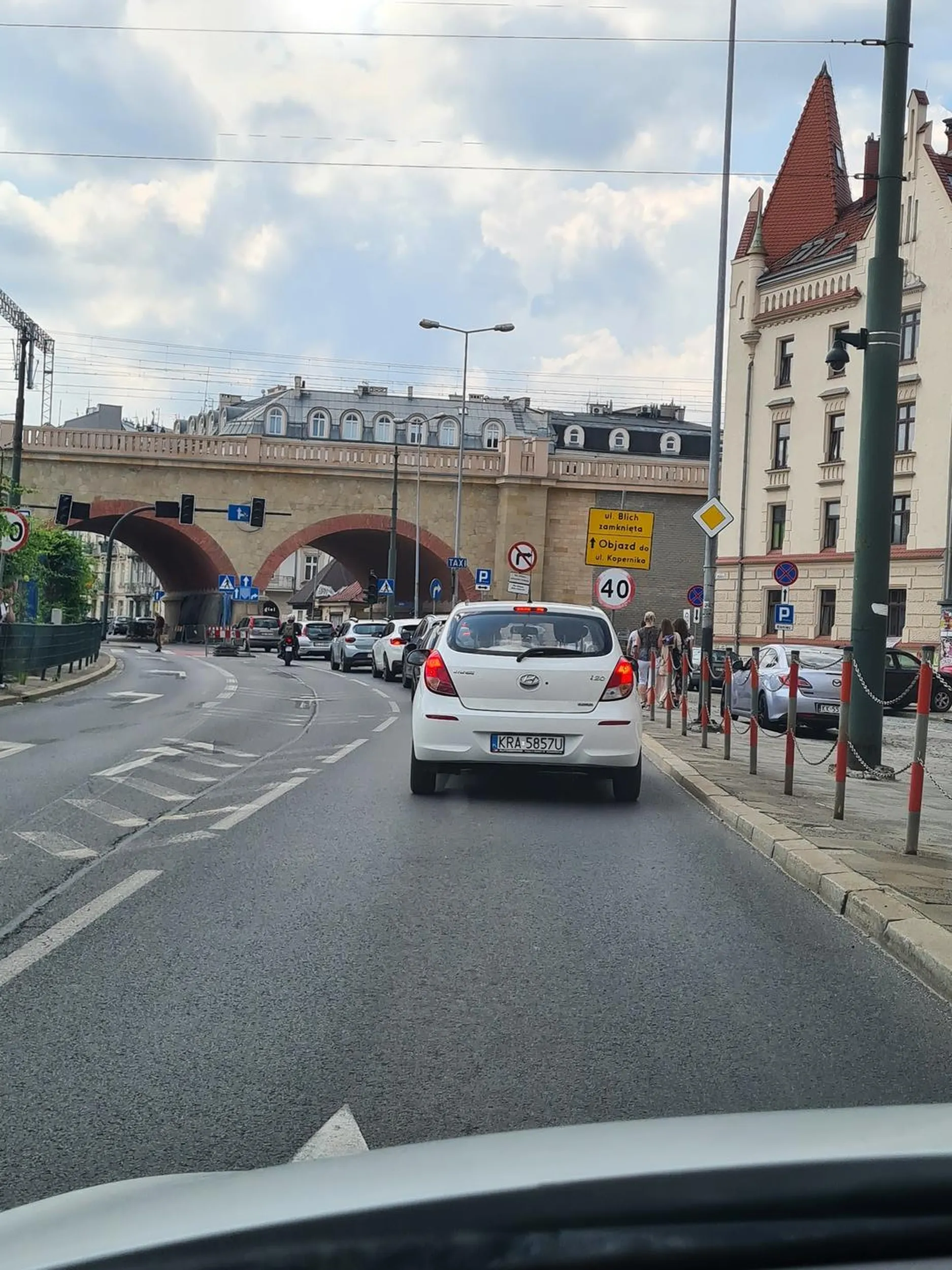 Kierowca wymusza pierwszeństwo