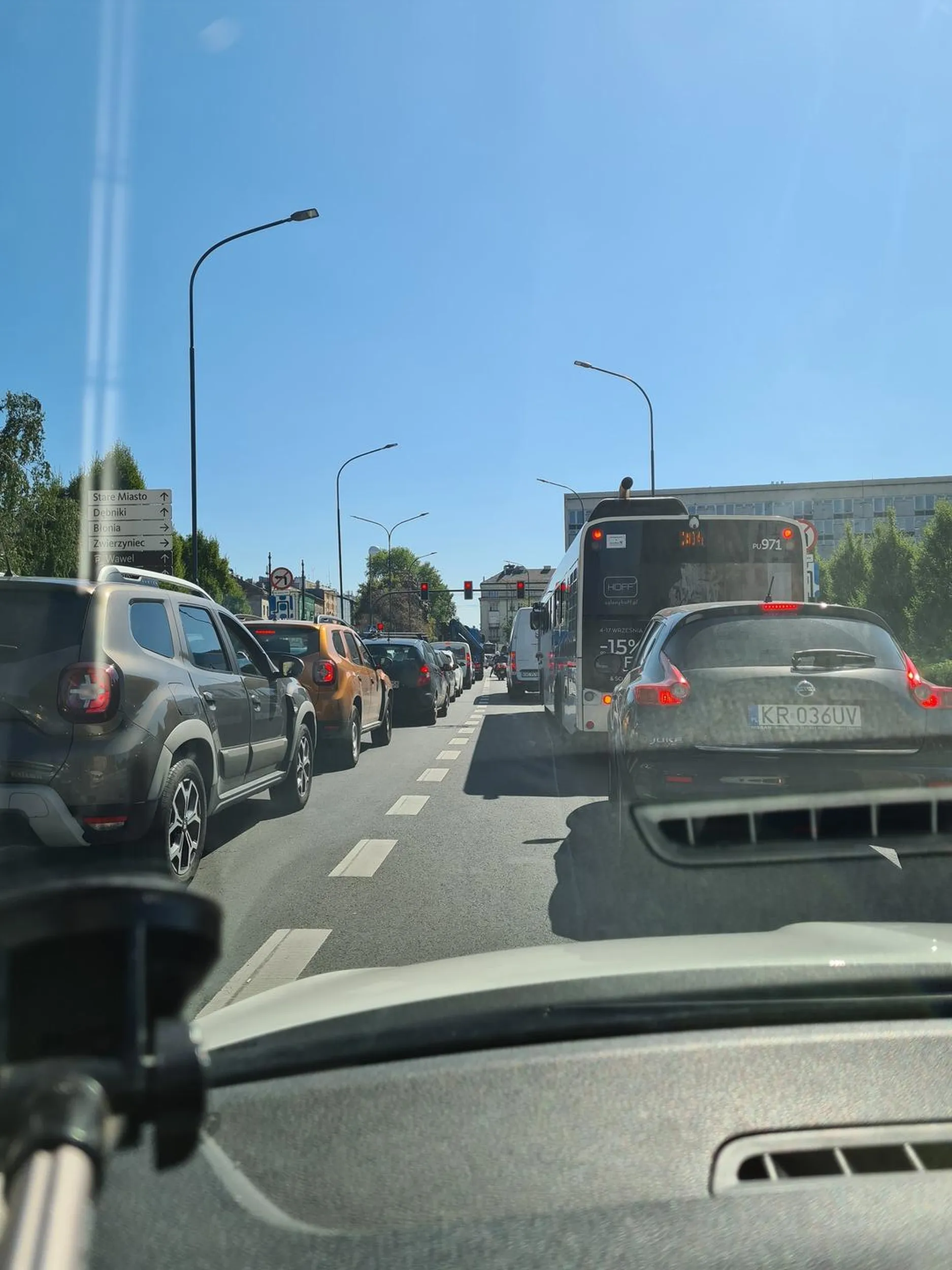 Kierowca wymusza pierwszeństwo