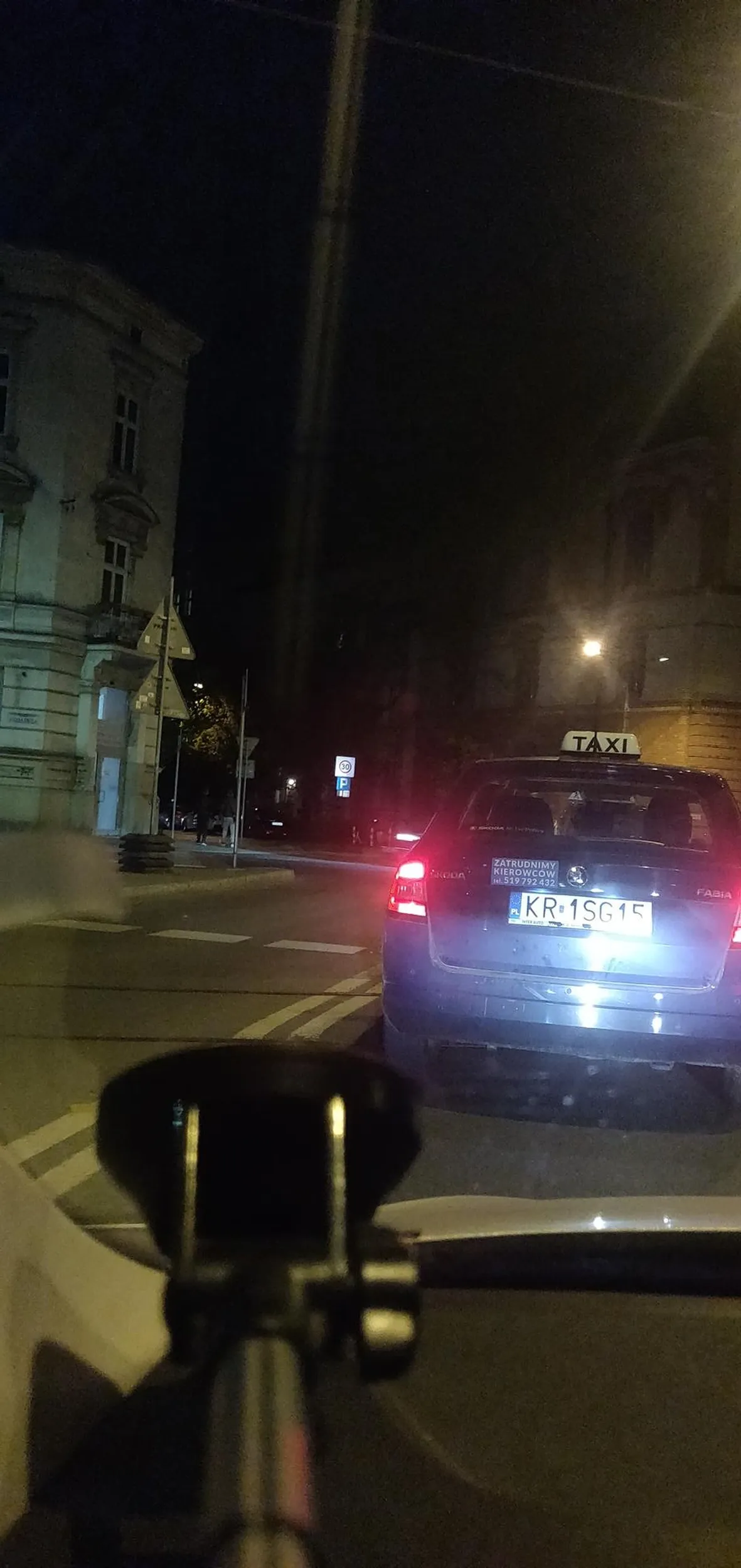 Kierowca wymusza pierwszeństwo