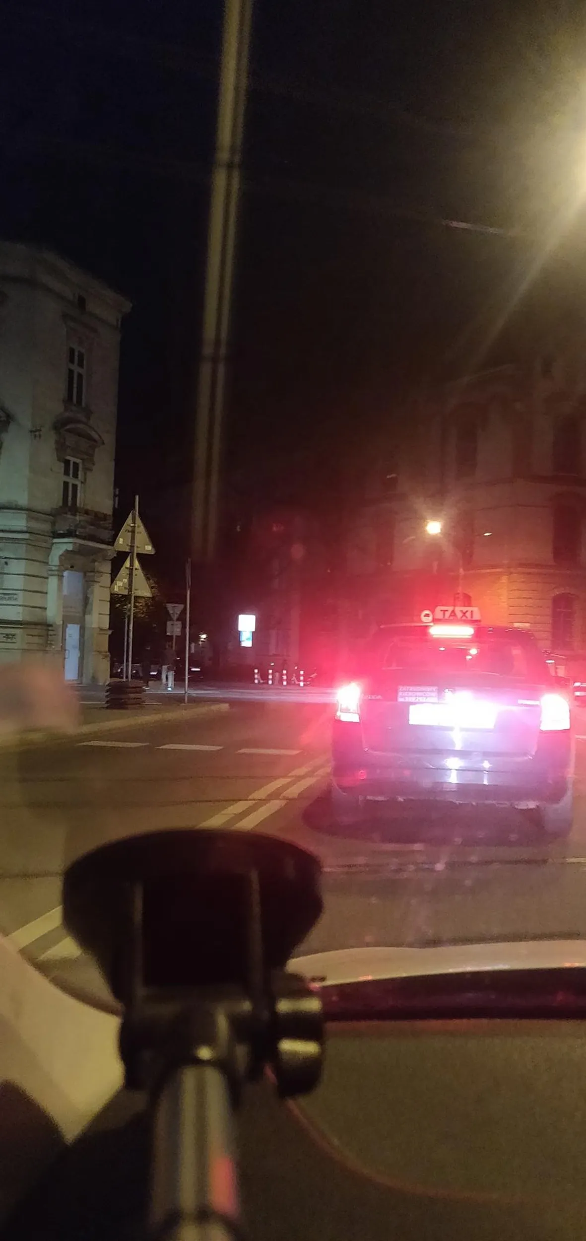 Kierowca wymusza pierwszeństwo