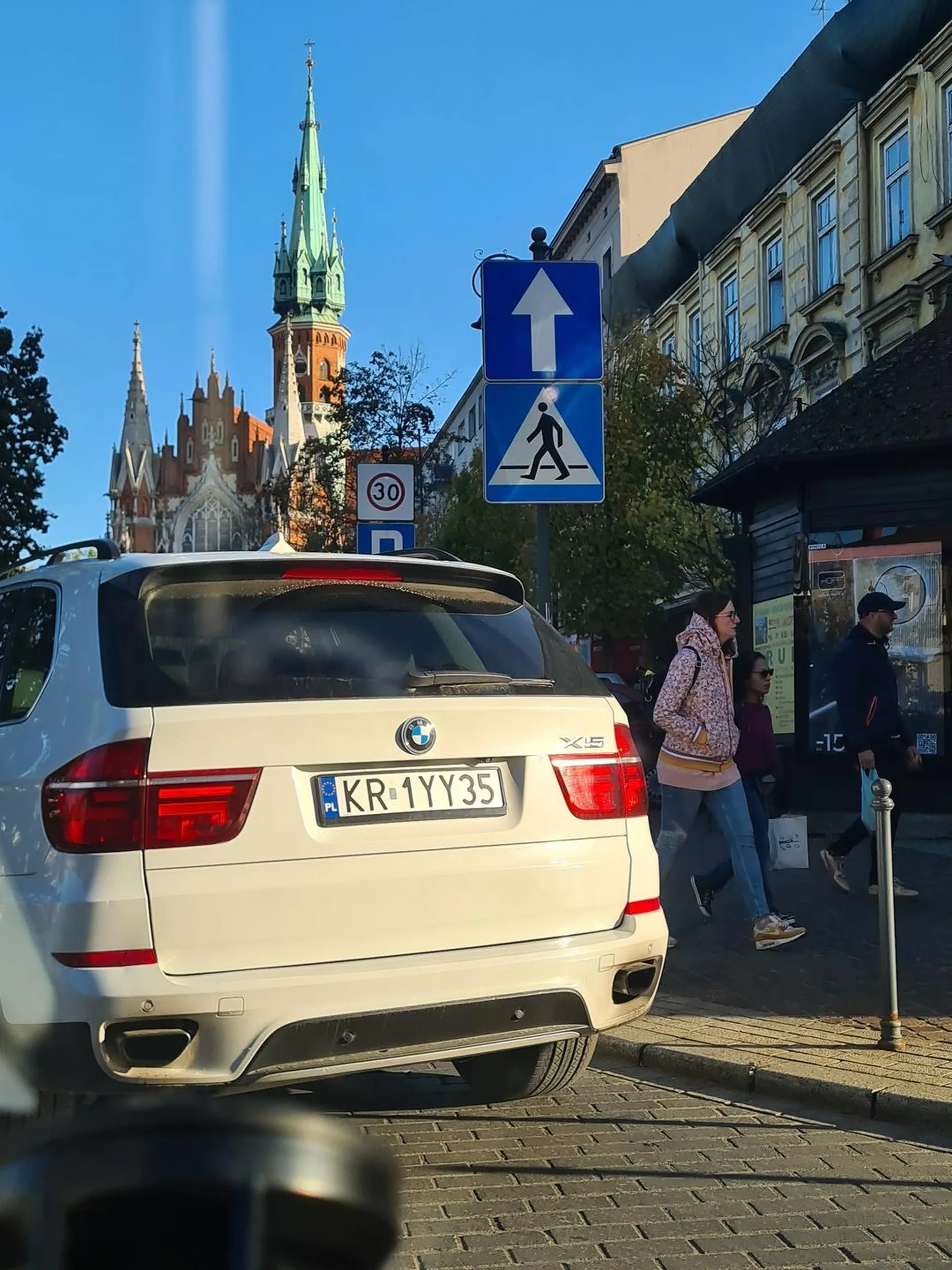 Kierowca jeździ bezmyślnie