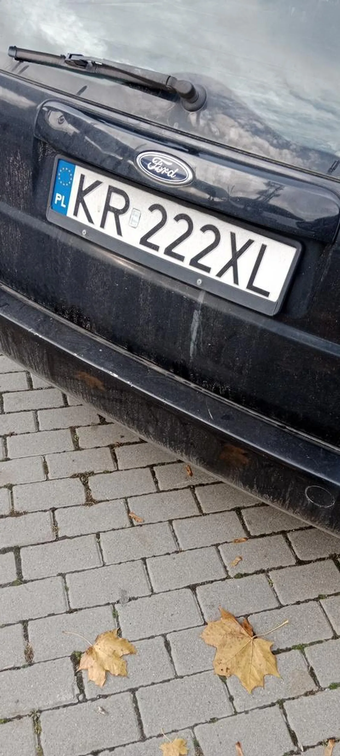 Mistrz parkowania..prawo jazdy chyba za kiełbase dostał matoł