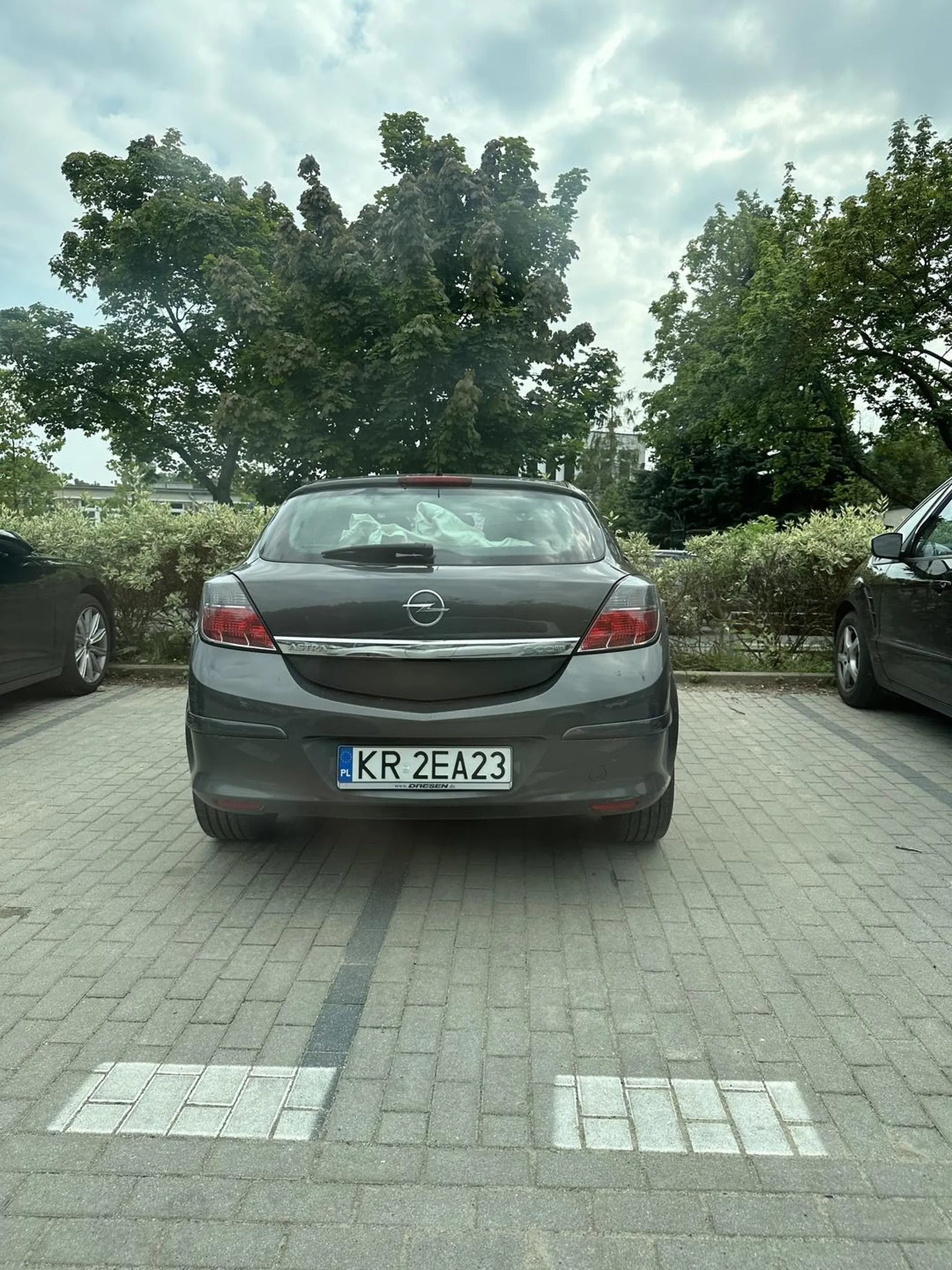 Parking przy plaży w Gdyni, mistrz parkowania, tragedia