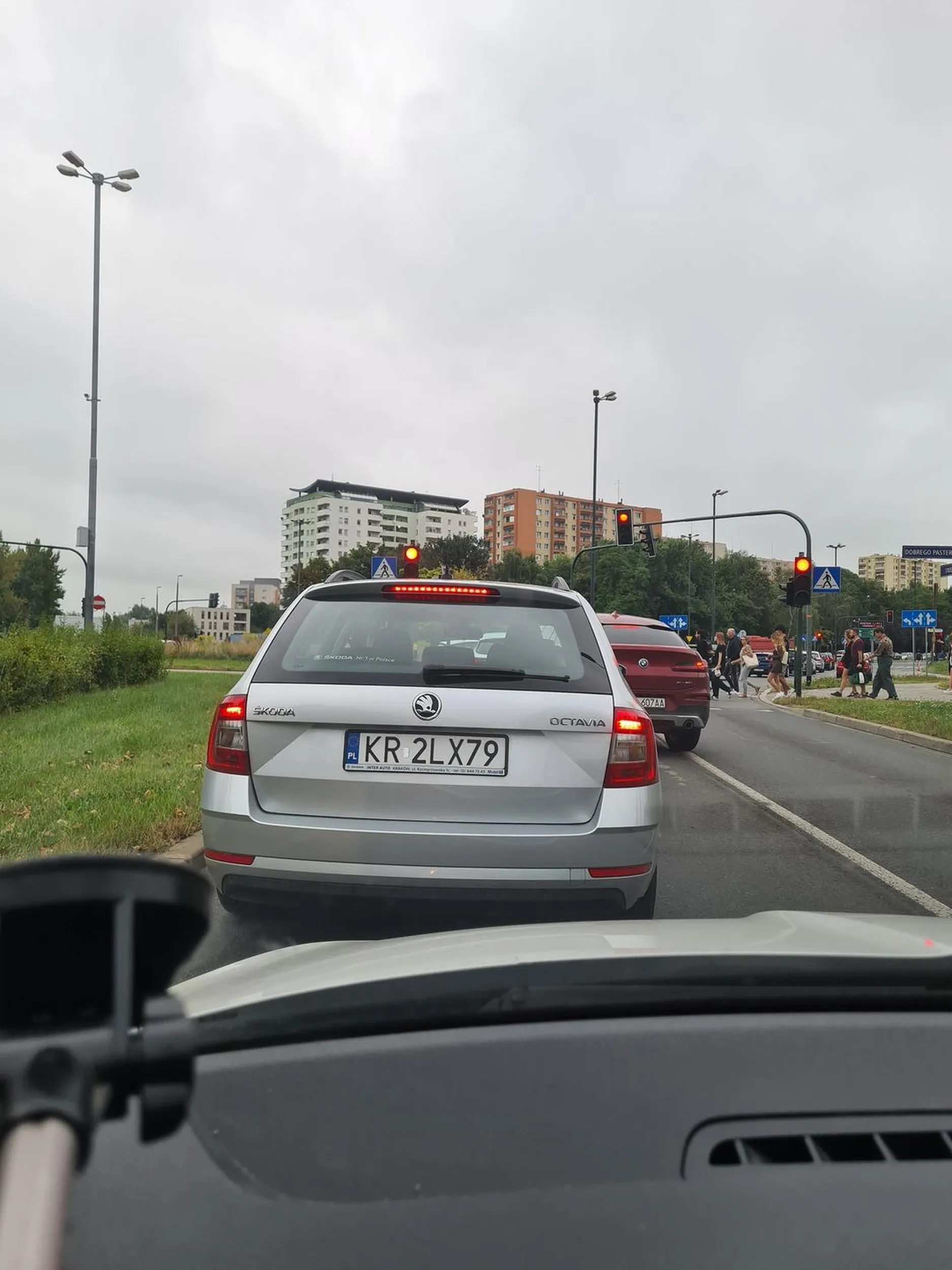 Kierowca wymusza pierwszeństwo