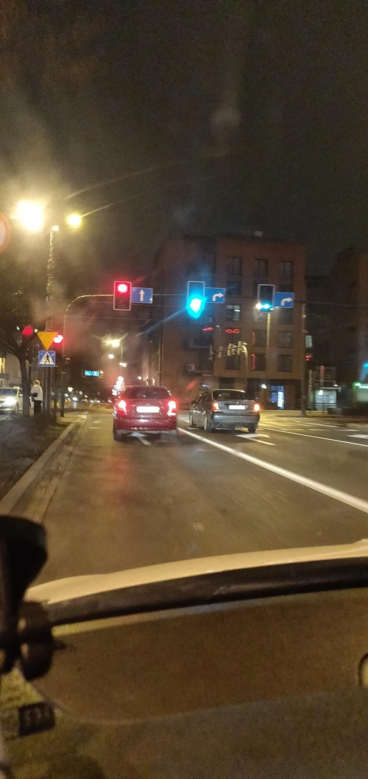 Kierowca jeździ niebezpiecznie