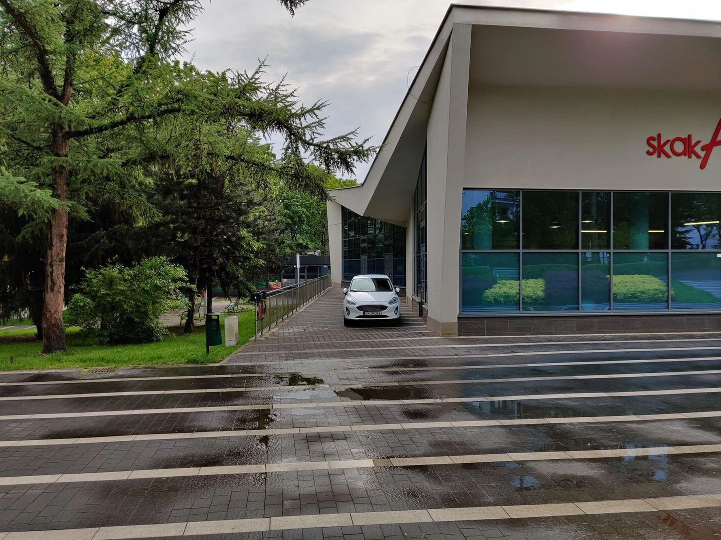 Tu obowiązuje zakaz ruchu w obu kierunkach.