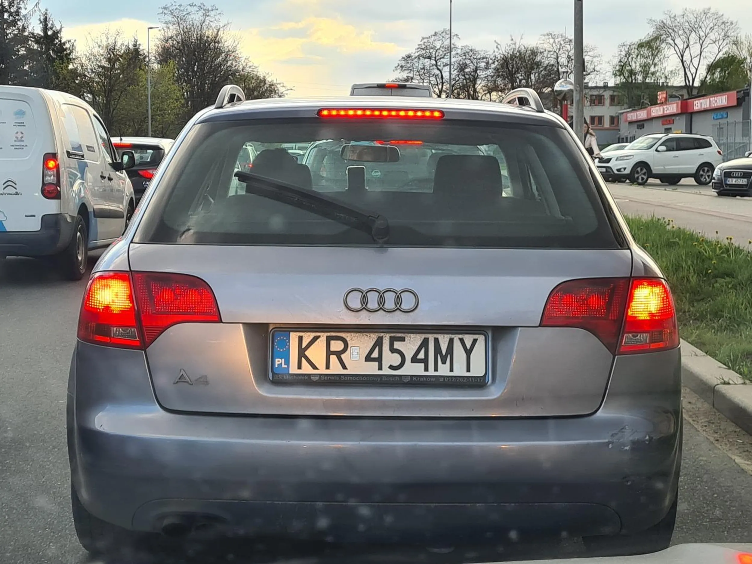 Kierowca wymusza pierwszeństwo