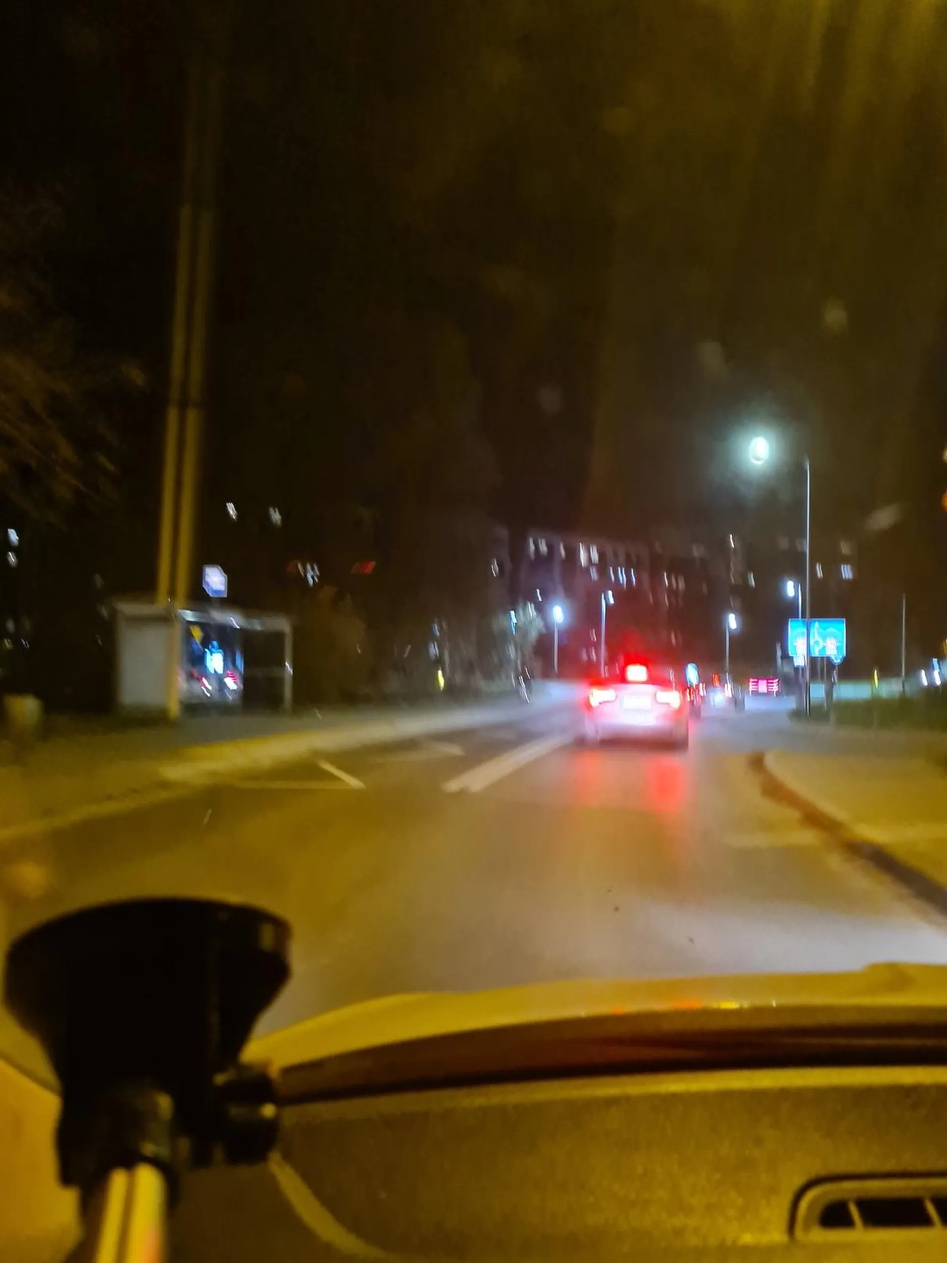 Kierowca wymusza pierwszeństwo