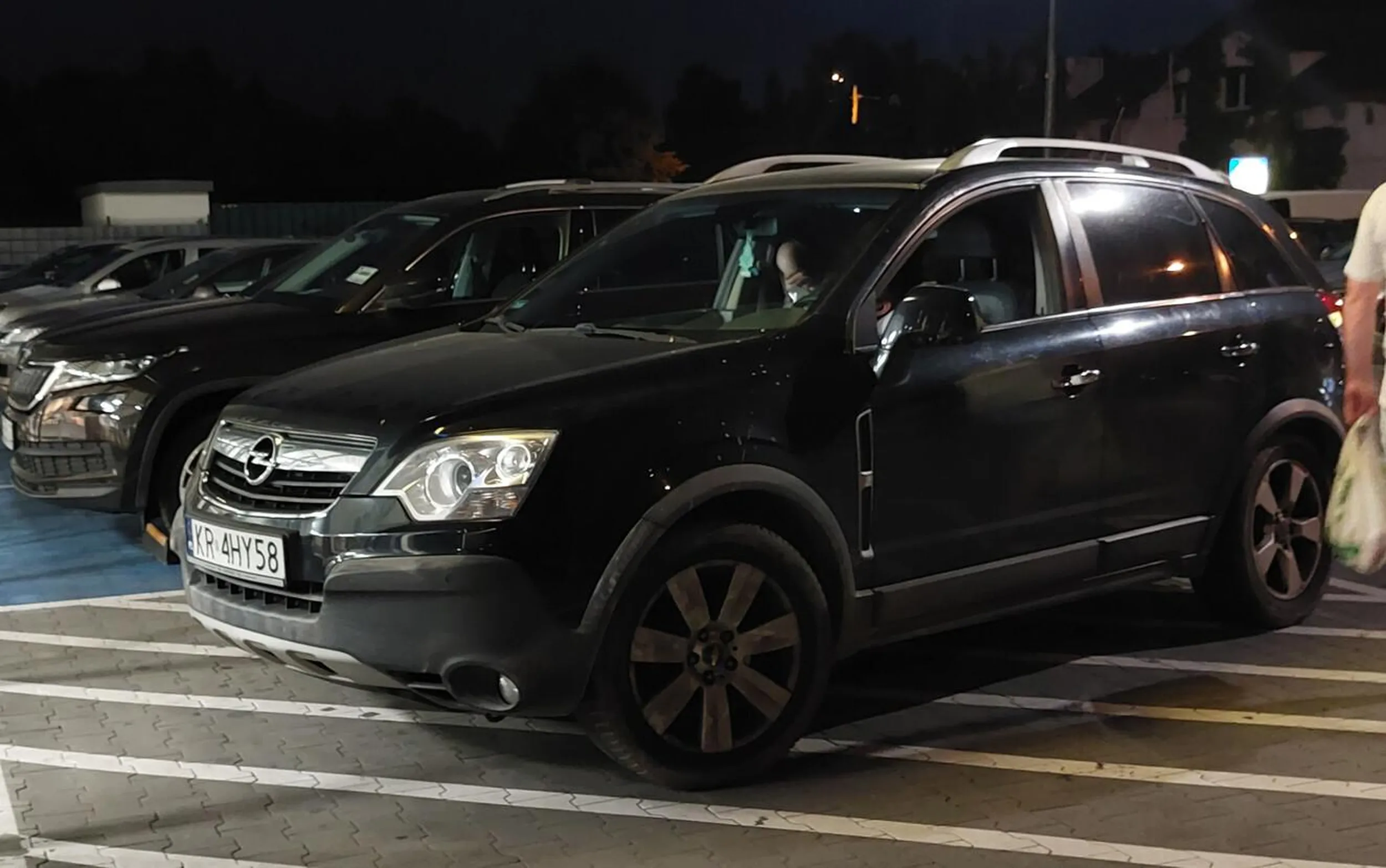 parking puściutki, ale nie chce się ruszyć dupy i trzeba zaparkować pod samym wejściem