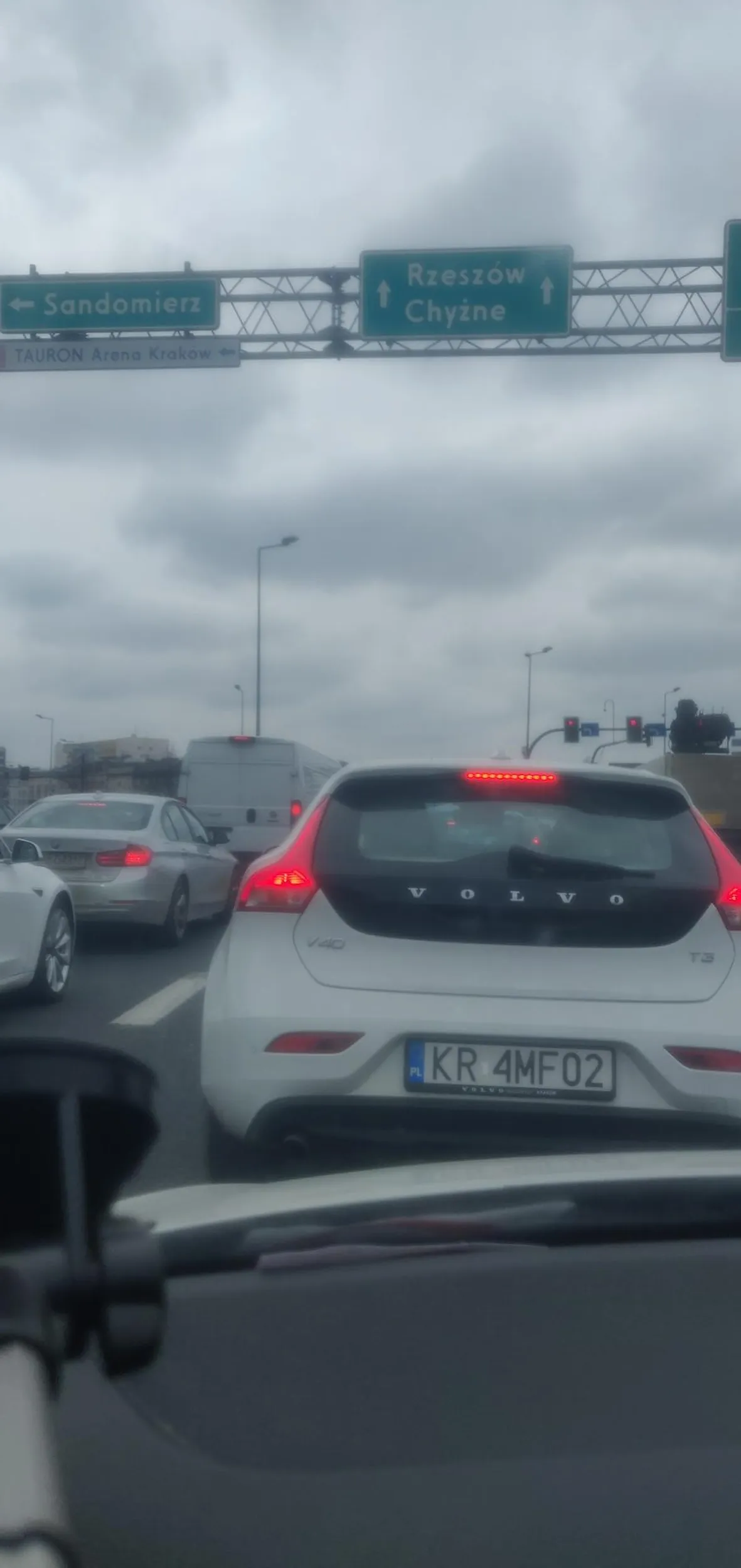 Kierowca jeździ niebezpiecznie