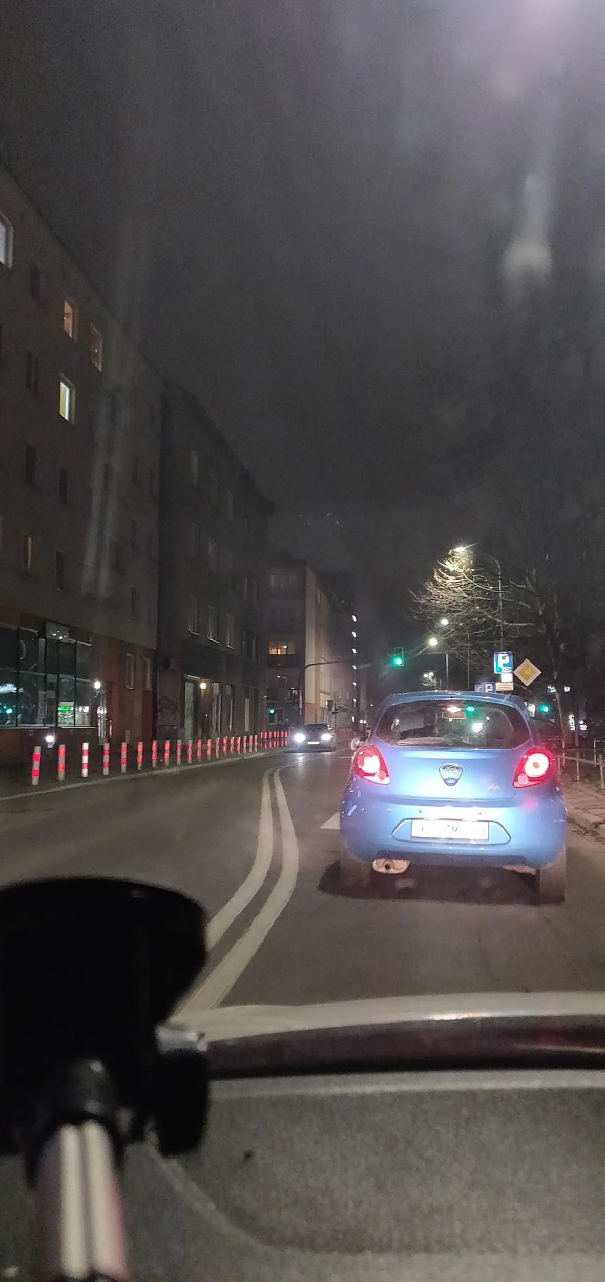 Kierowca wymusza pierwszeństwo