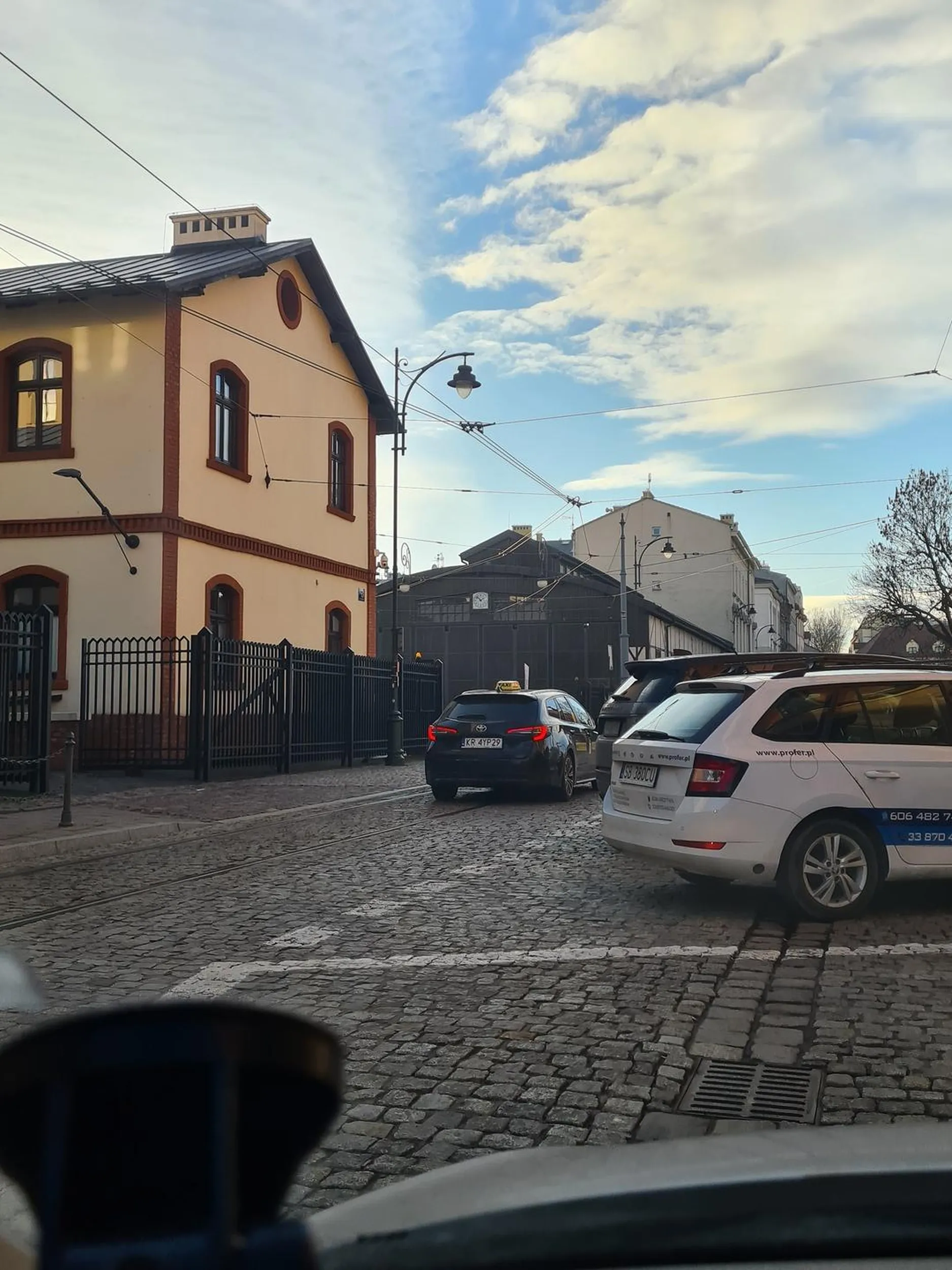 Kierowca wymusza pierwszeństwo