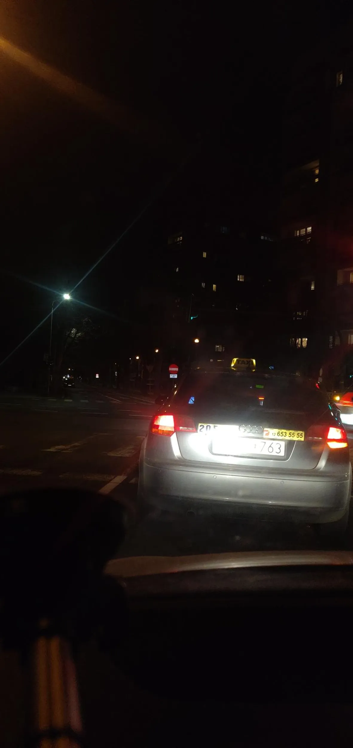 Kierowca  icara wymusza pierwszeństwo