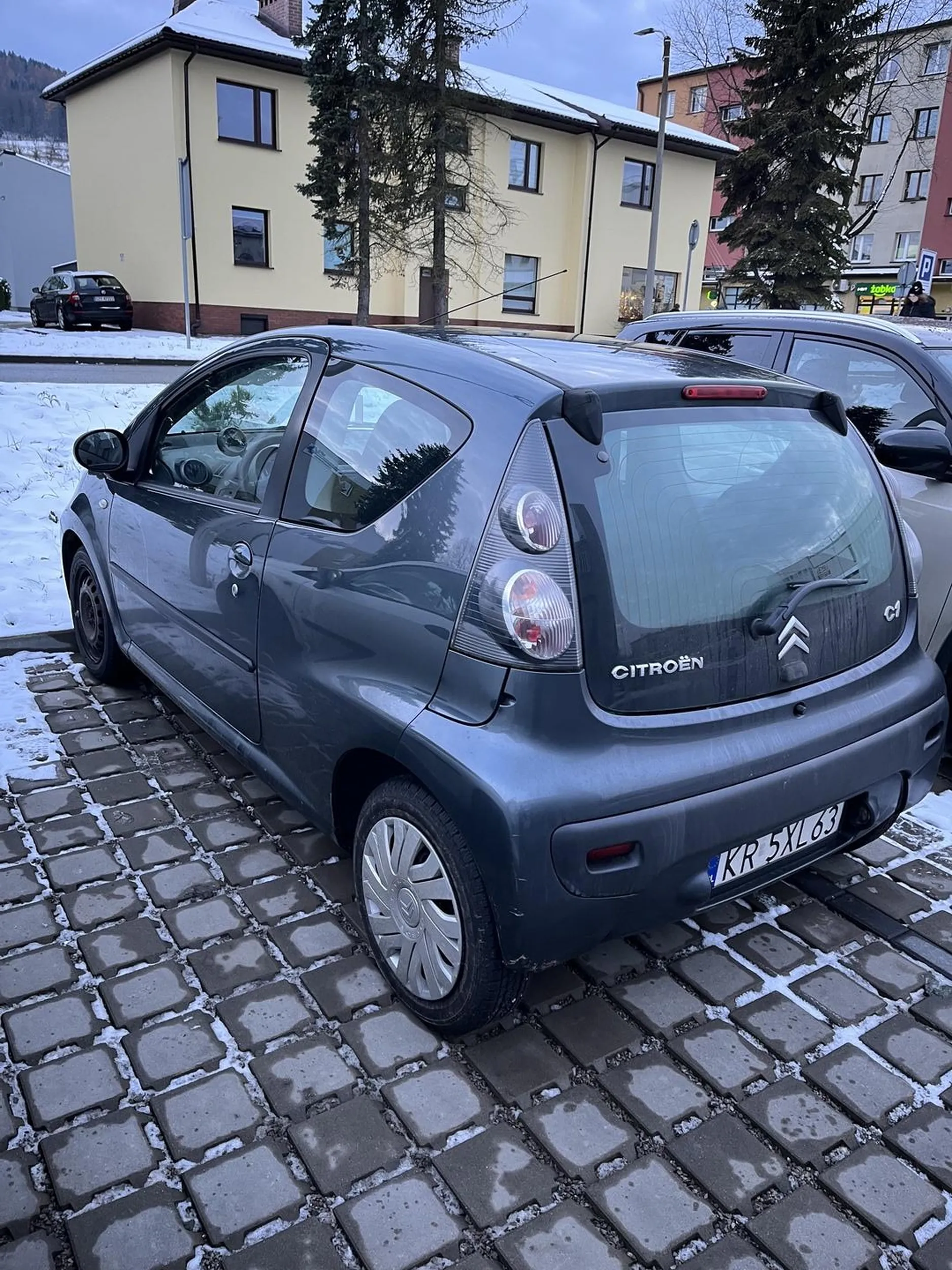 Ładny Citroen! Pozdrawiam, posiadacz brata Peugeota 107!