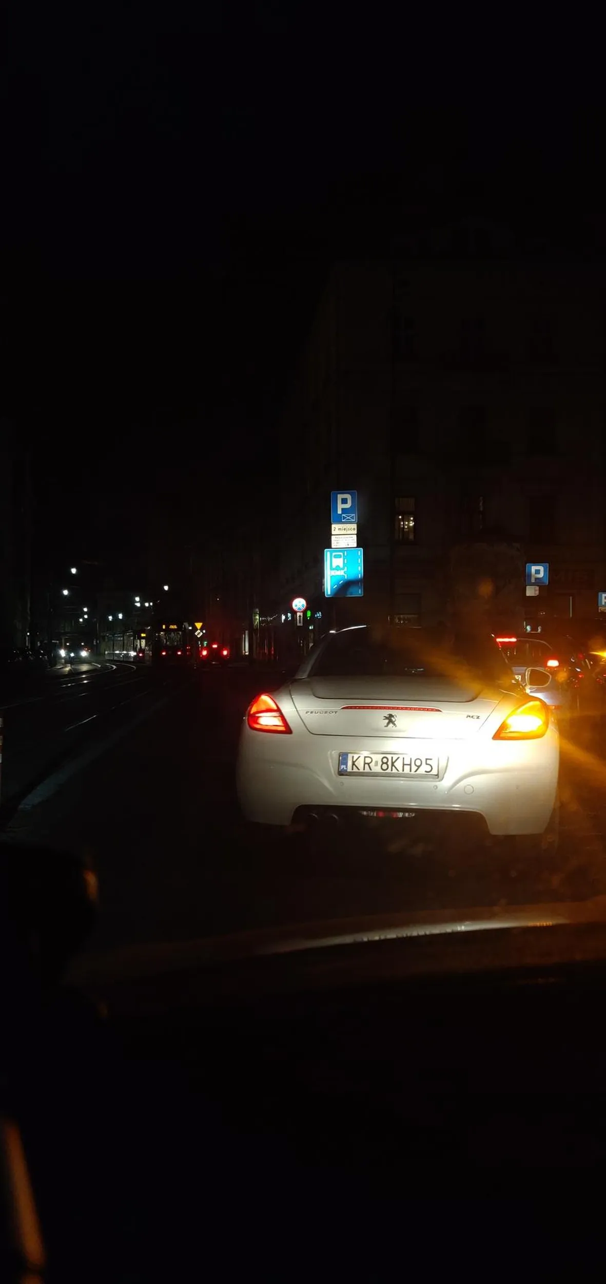 Kierowca wymusza pierwszeństwo