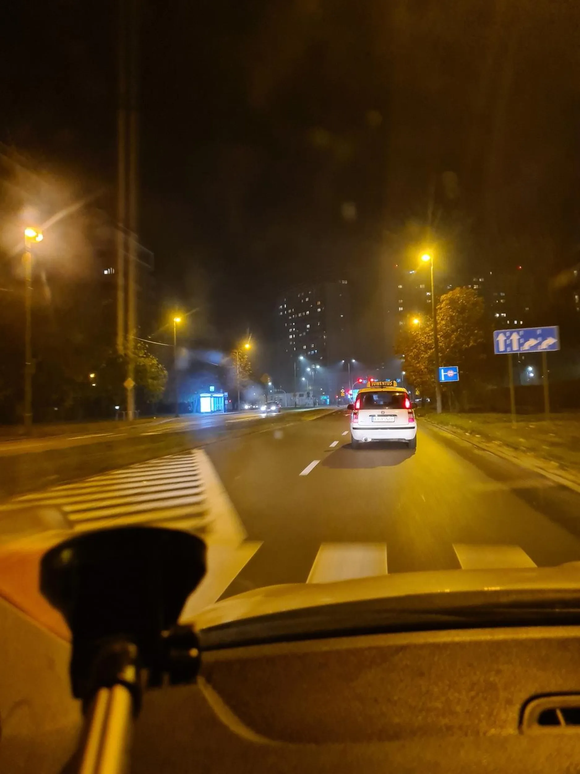 Kierowca wymusza pierwszeństwo