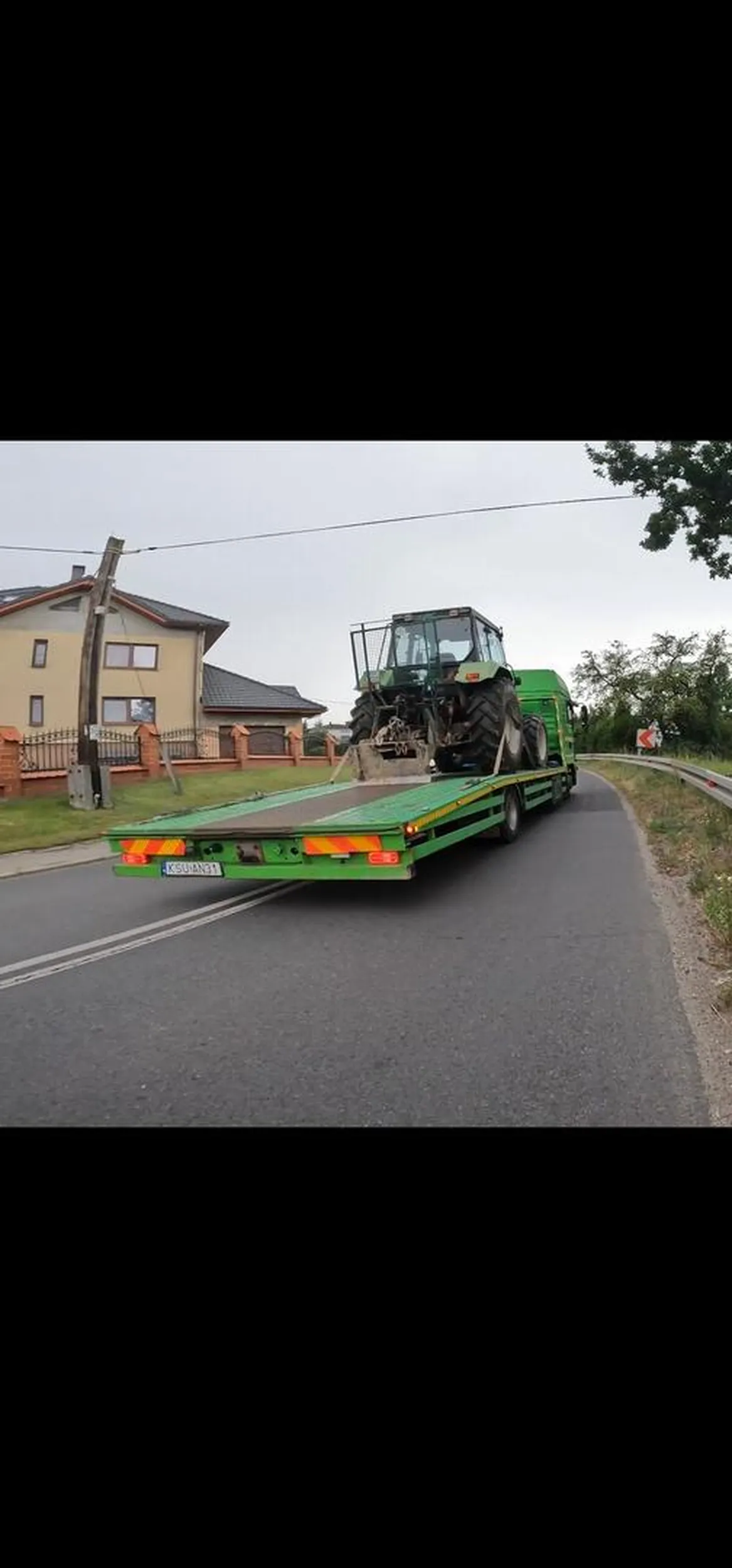 Jeździ jak wariat... wyprzedza na zakręcie na podwójnej ciągłej