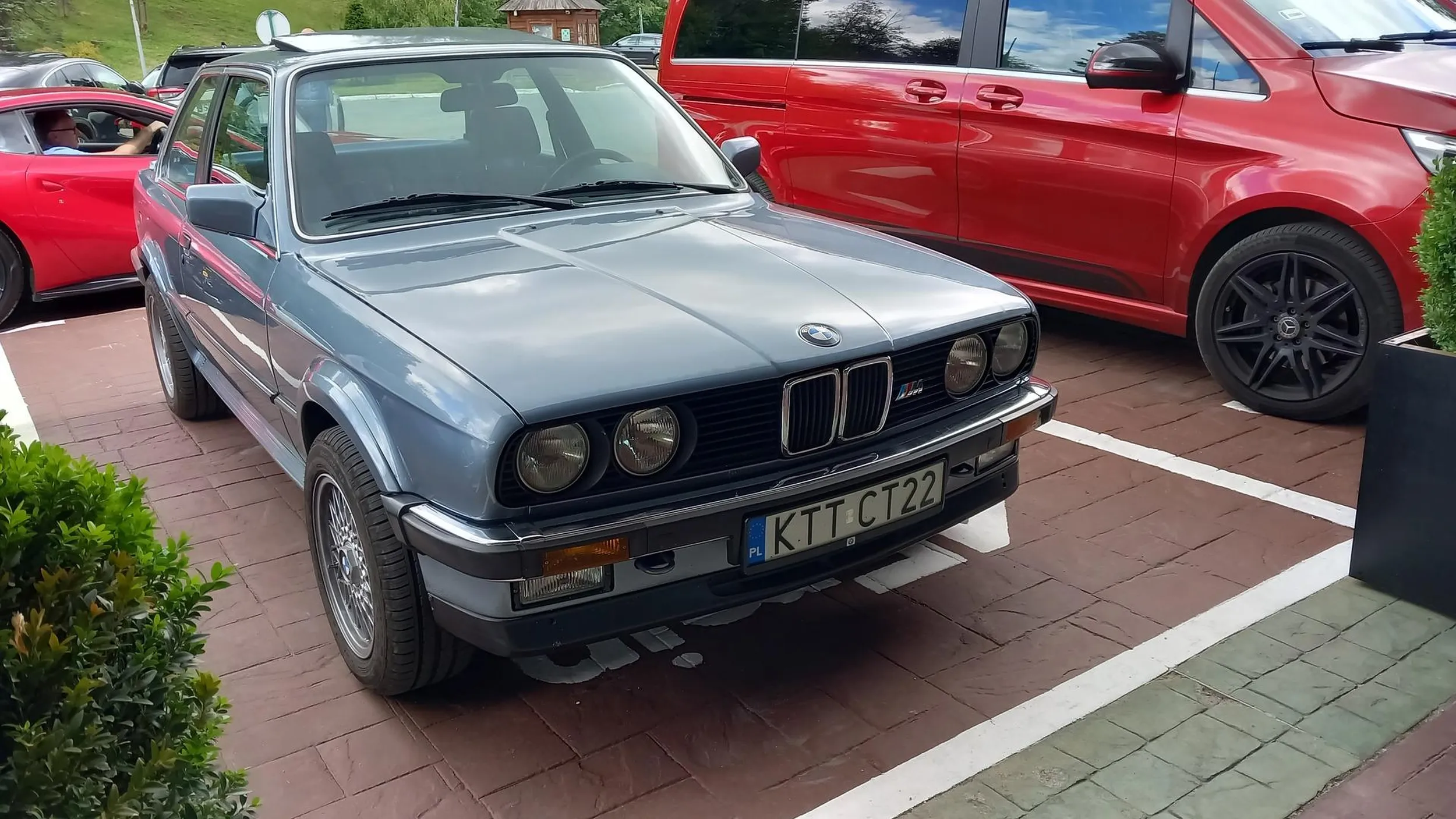 Ładne e30 ?