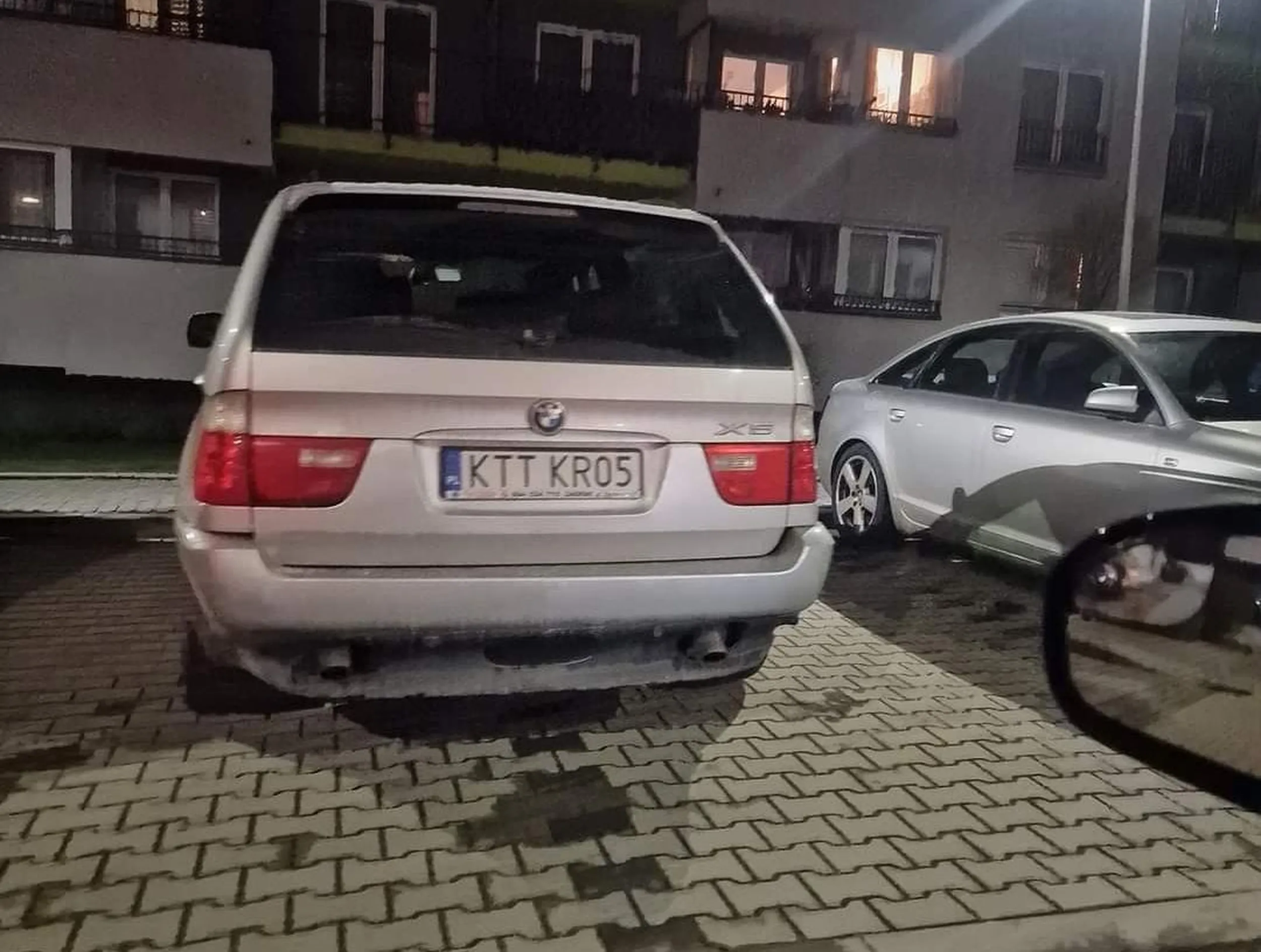 Notorycznie nie potrafi poprawnie parkować