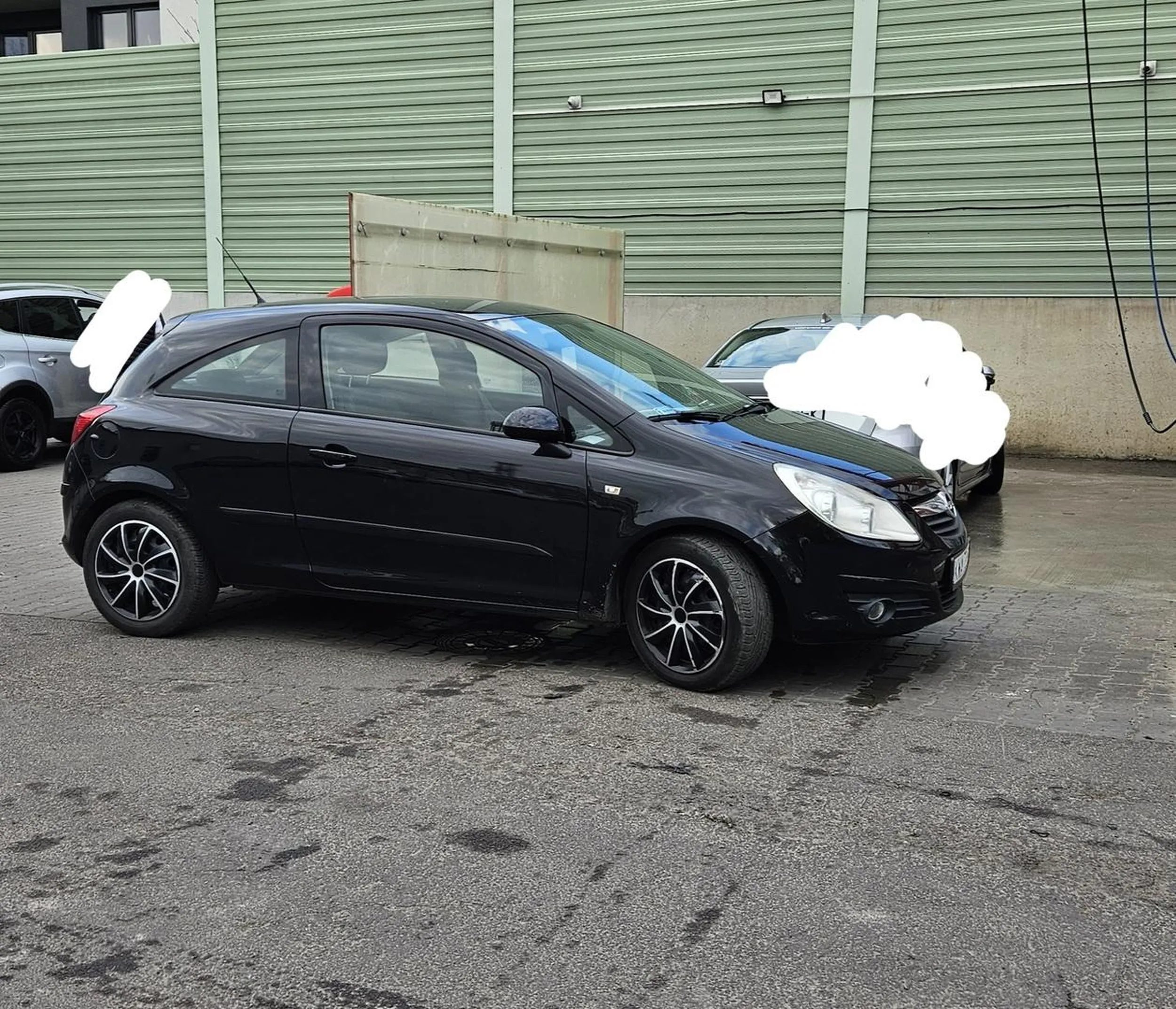 Psychodupa, próbuje sie wpieprzyć w kolejkę na myjni, a kiedy nie zostaje przepuszczona, to zastawia człowieka, awanturuje się, wyzywa i żegna środkowym palcem xD Skarbie, leki trzeba brać jak lekarz każe, bo potem odwalasz takie dziwne akcje xD