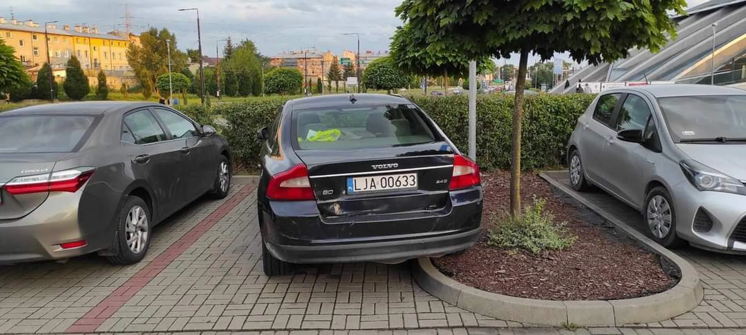 Polecam ponowną naukę parkowania