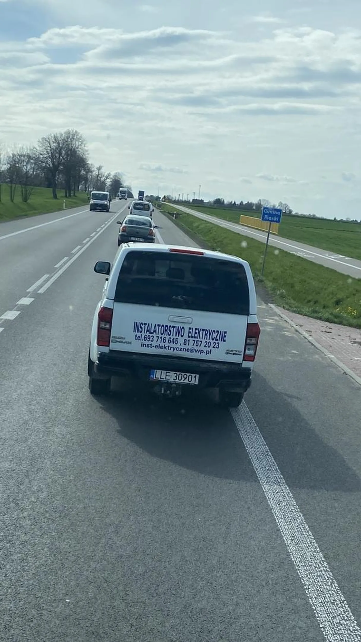 Notorycznie wymusza pierwszeństwo