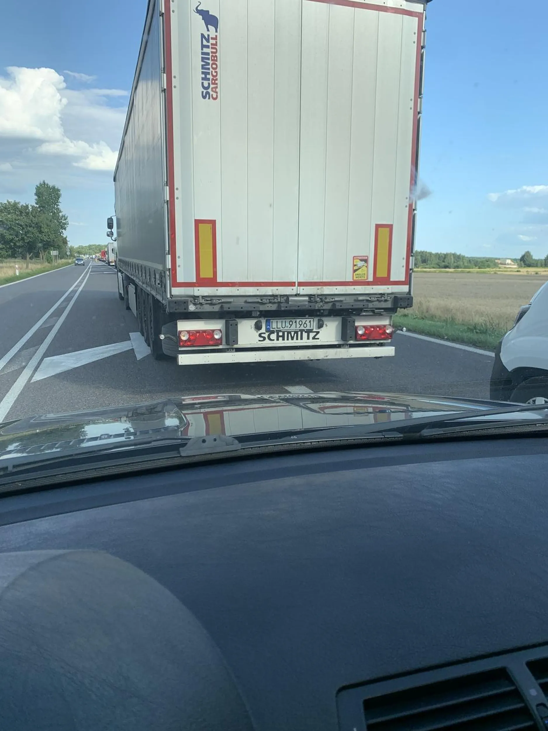 Łajza od blokowania pasów.