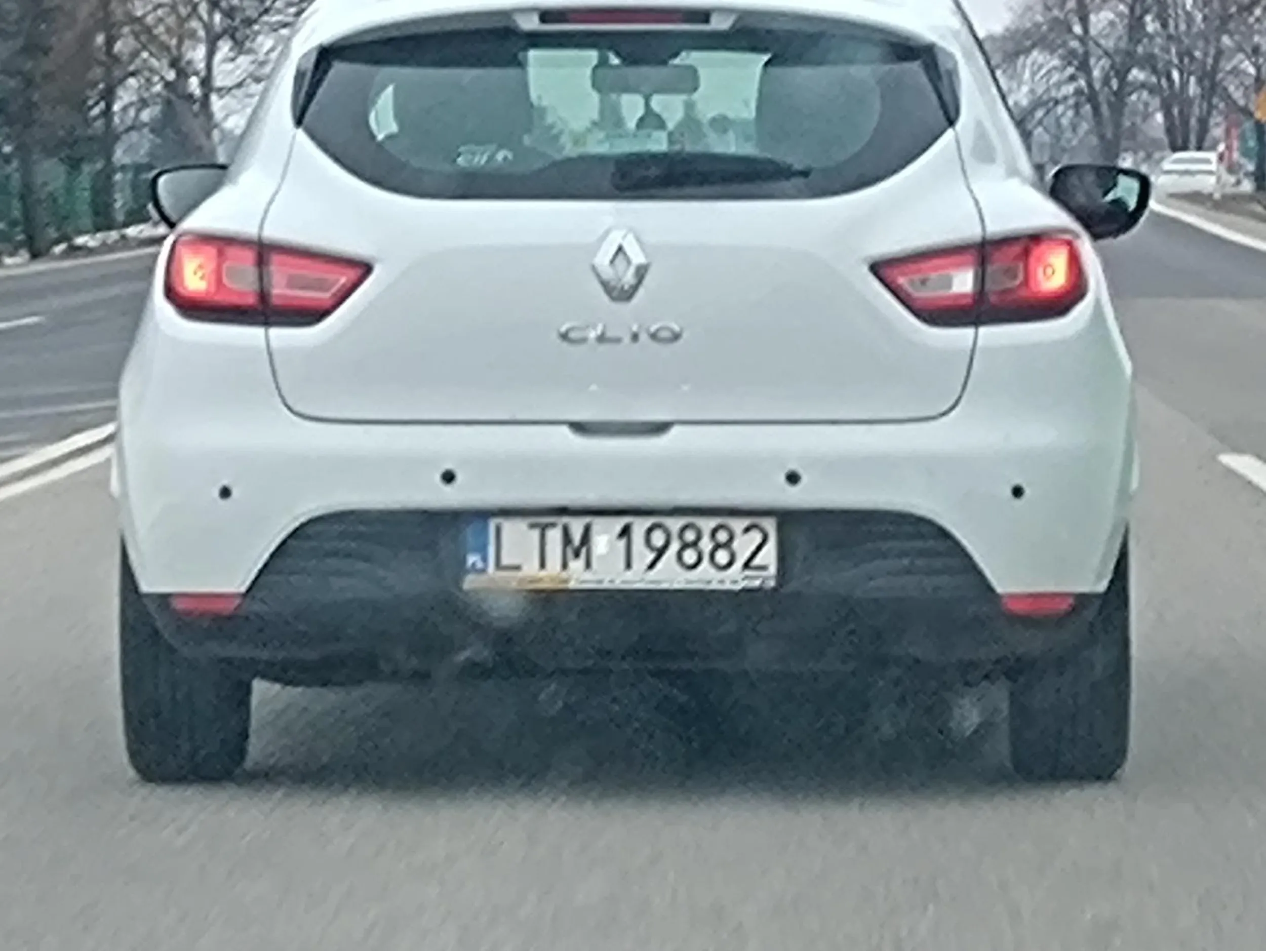 Jak zmieniasz pas popatrz się w lusterko :)