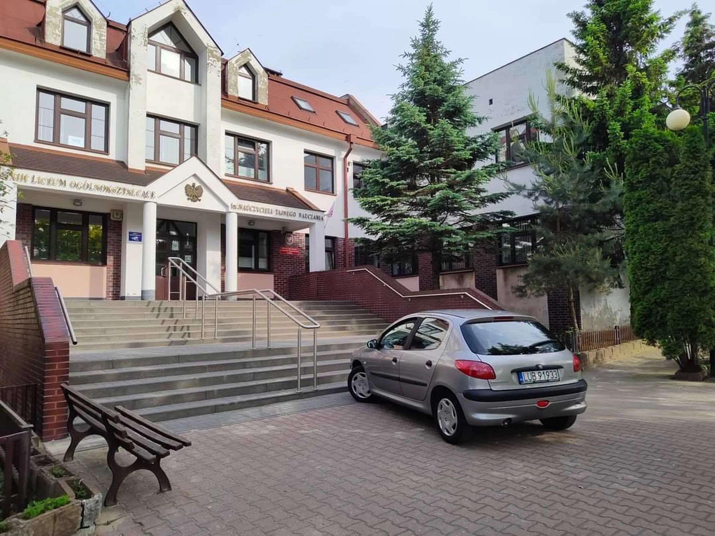 Następnym razem proponuję nie jeździć po przejściu dla pieszych..