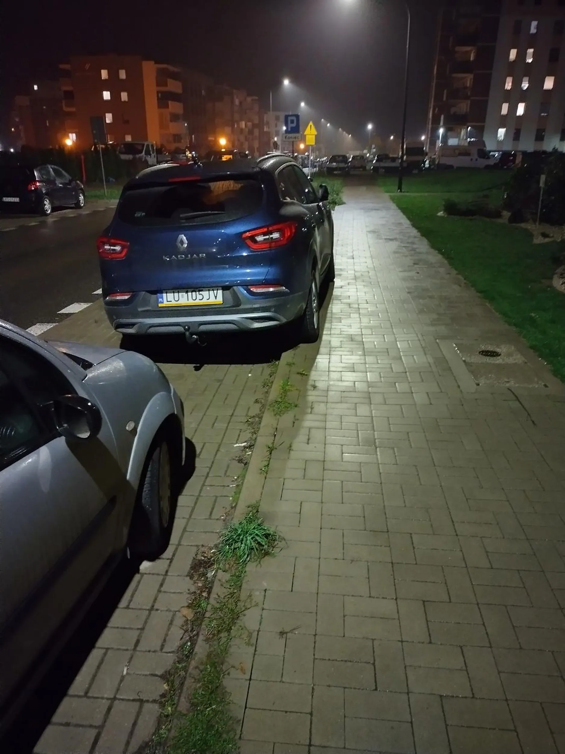 No i jak wam się podoba moje parkowanie? Inaczej nie potrafię. Tyle tylko ogarnąłem. Dalej mi do głowy nie wchodzi.