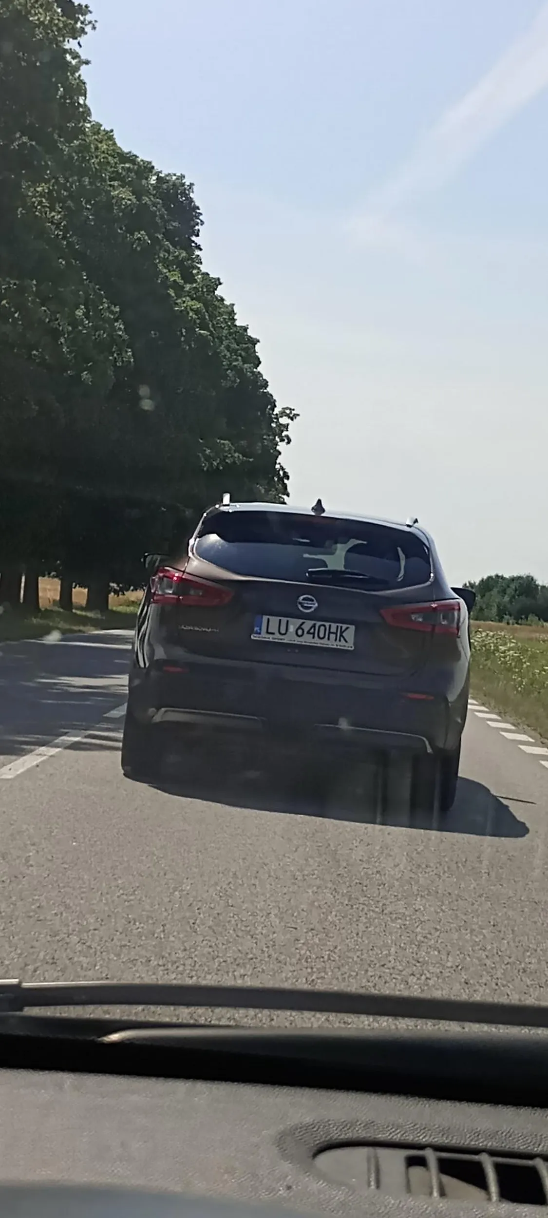 Małolat przyspieszył podczas wyprzedzania jak już miałem się chować przed nim.