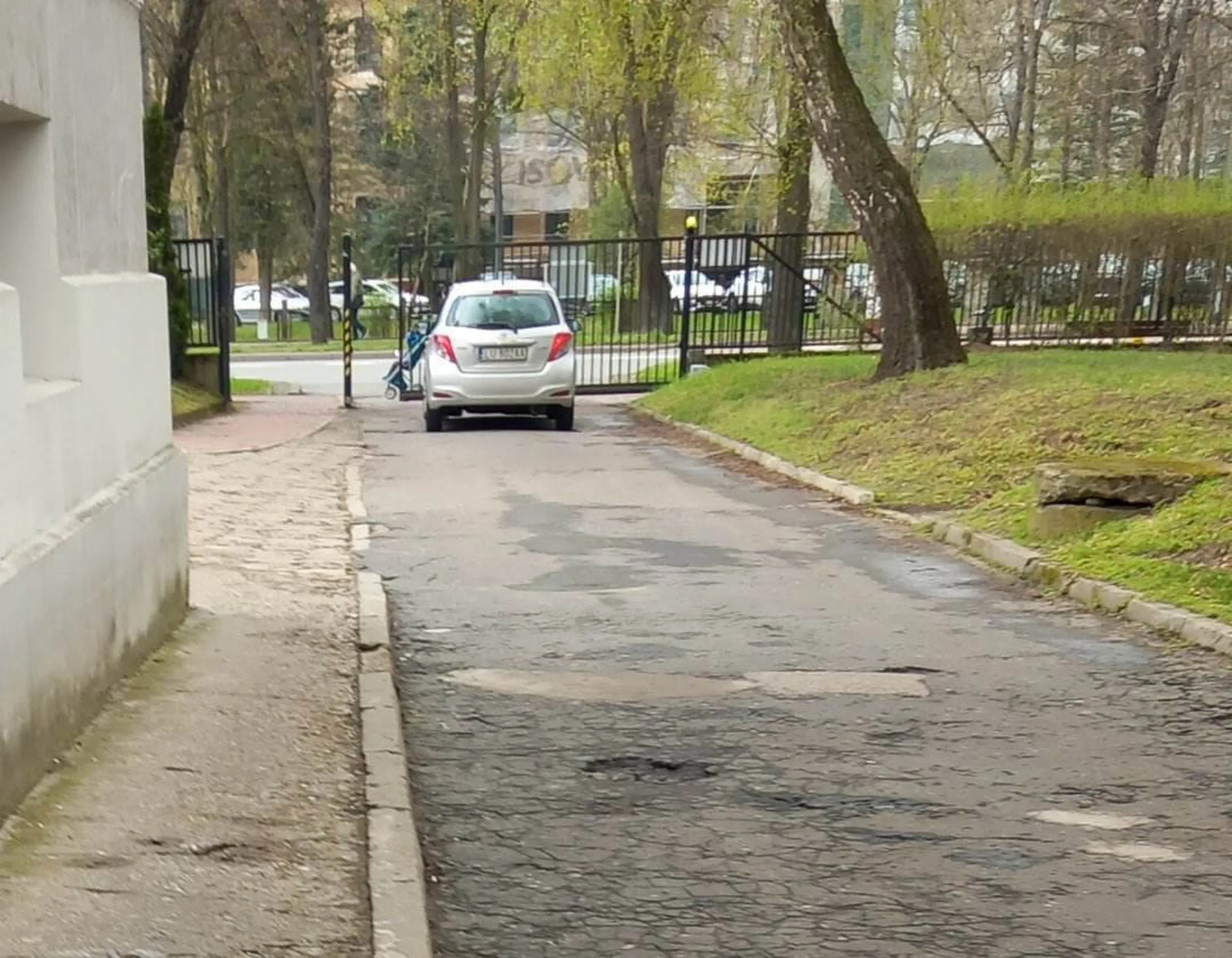 Zdjąć z drogi tą starą babe