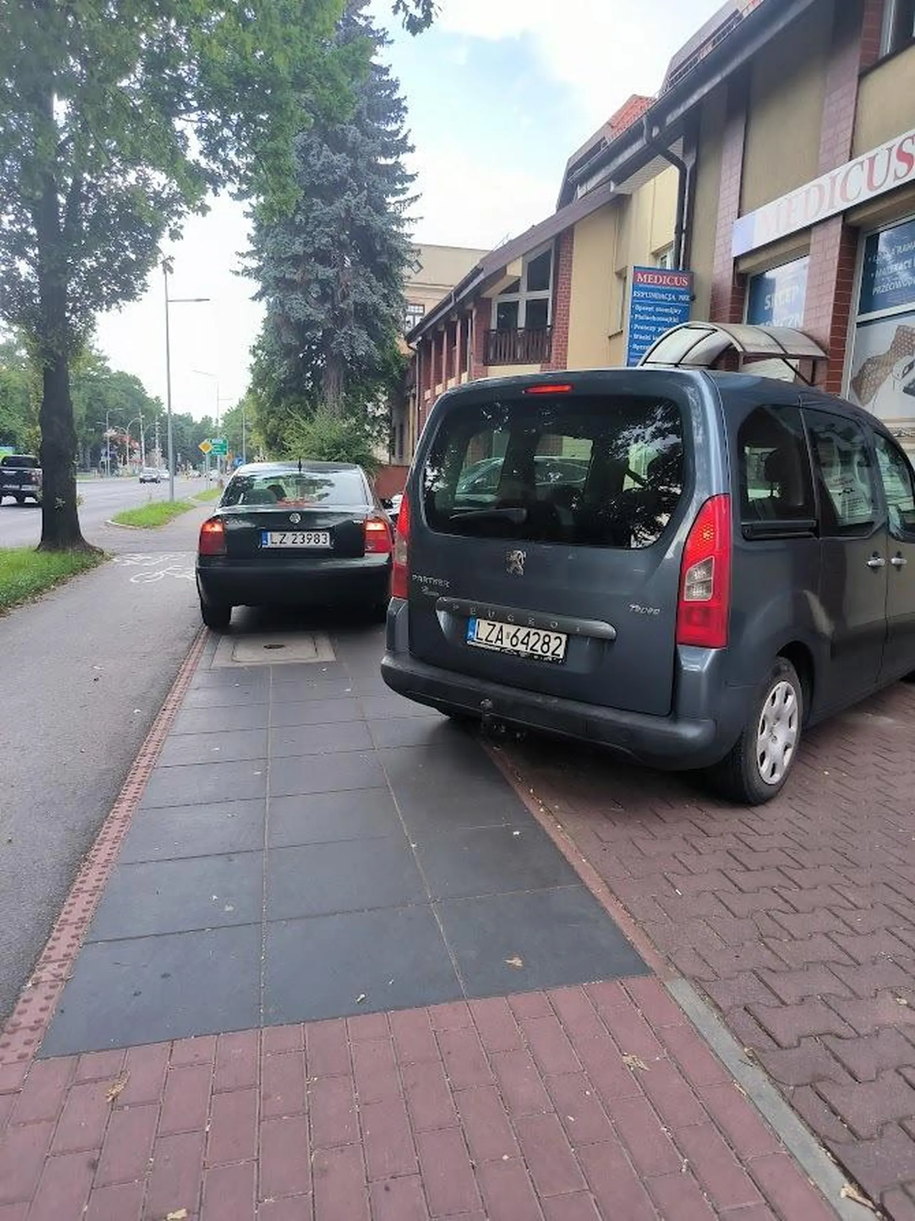 Dobrali się jeden z drugim ćwierćmózgi