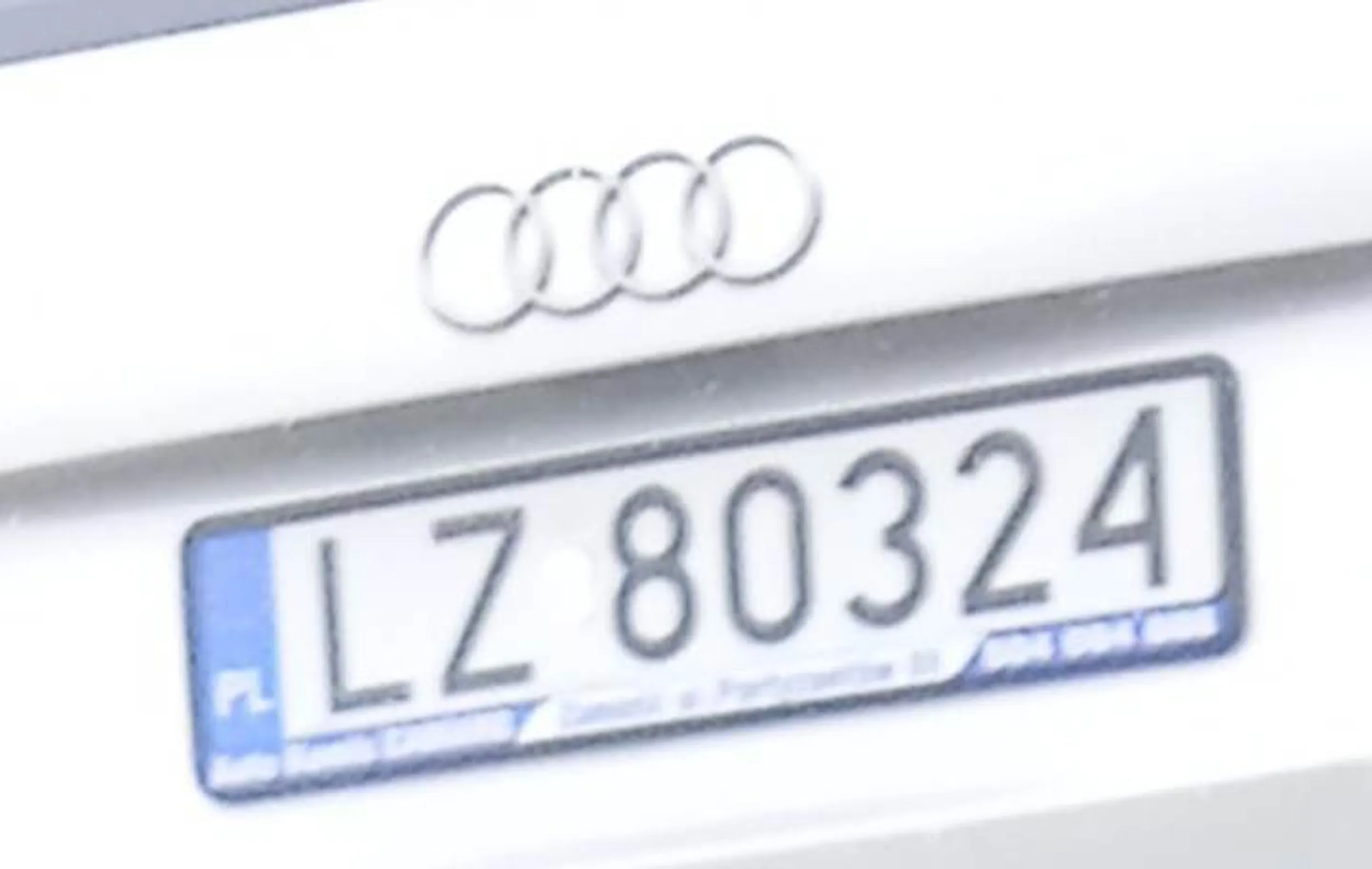 Jeździ jak wariatka nie umie jeździć prawie 3 razy wjechała w grupkę dzieci i na końcu prawie wpierdoliła się w buraki