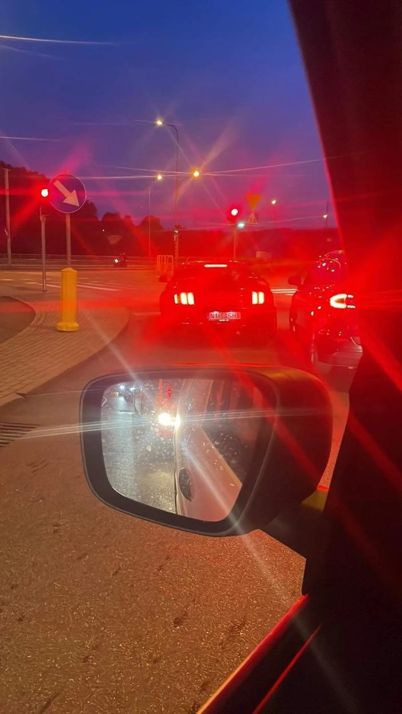 Driftem z BP na słowaku mozna wyjechac ale stawac na swiatlach tak zeby blokowac strzałke innym kierowcom jutubowi eksperci motoryzacyjni...