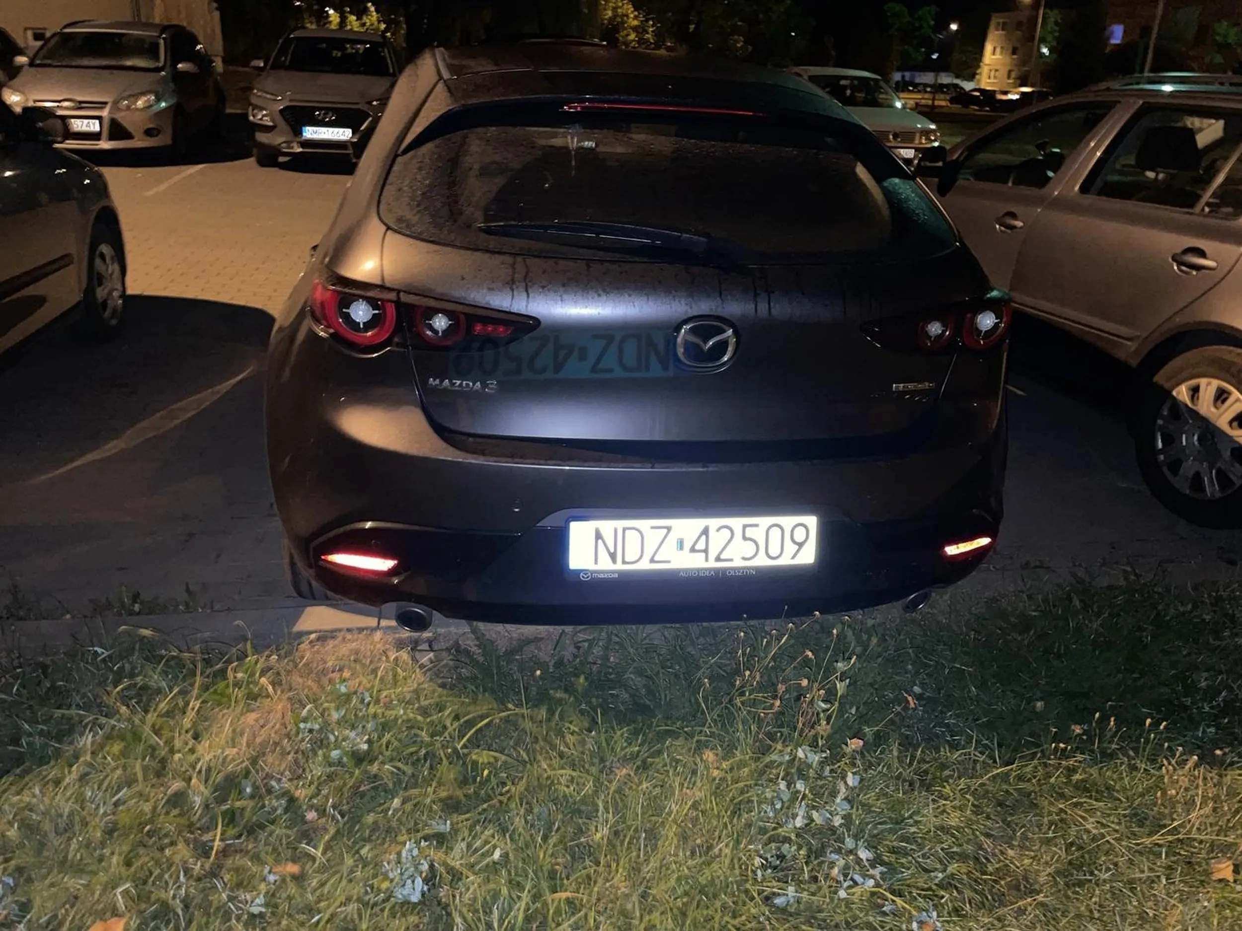 Kierowca zdradzał moją mame będąc 2 lata w związku z nią po czym jak sie dowiedziała wyskoczył z okna pijany i odjechał samochodem chciałbym dodać że ten osobnik pracuje w służbach mundurowych jako kierowca w wojsku