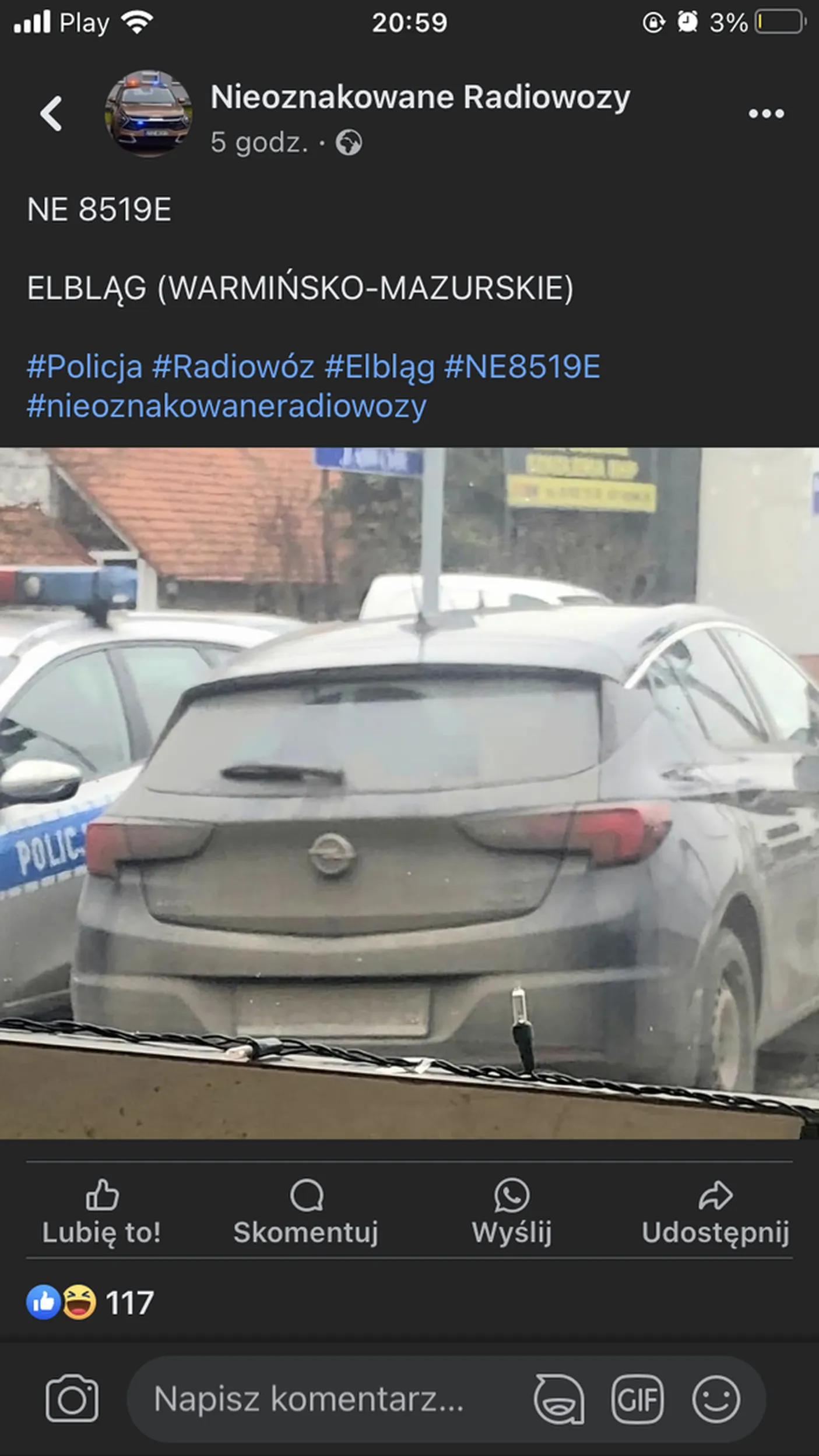 Nieoznakowany policyjny radiowóz z nieczytelnymi tablicami rejestracyjnymi. WSTYD I KOMPROMITACJA POLICJI ŻAŁOSNE