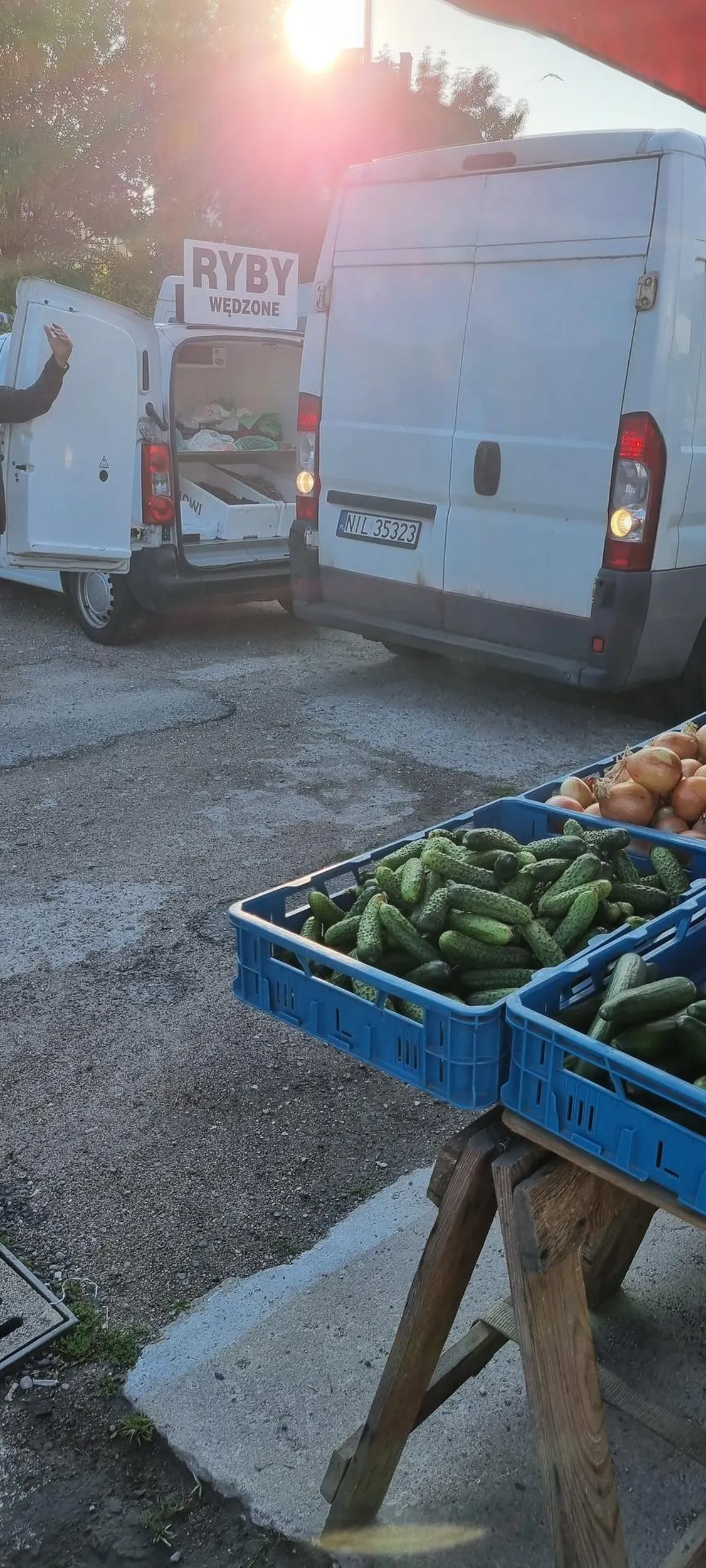 Kierowca Chcial pobic kobiete na parkingu za zle pakowanie . Wyzwal ja od najgorszych. Osoba nie pochodzaca z Polski