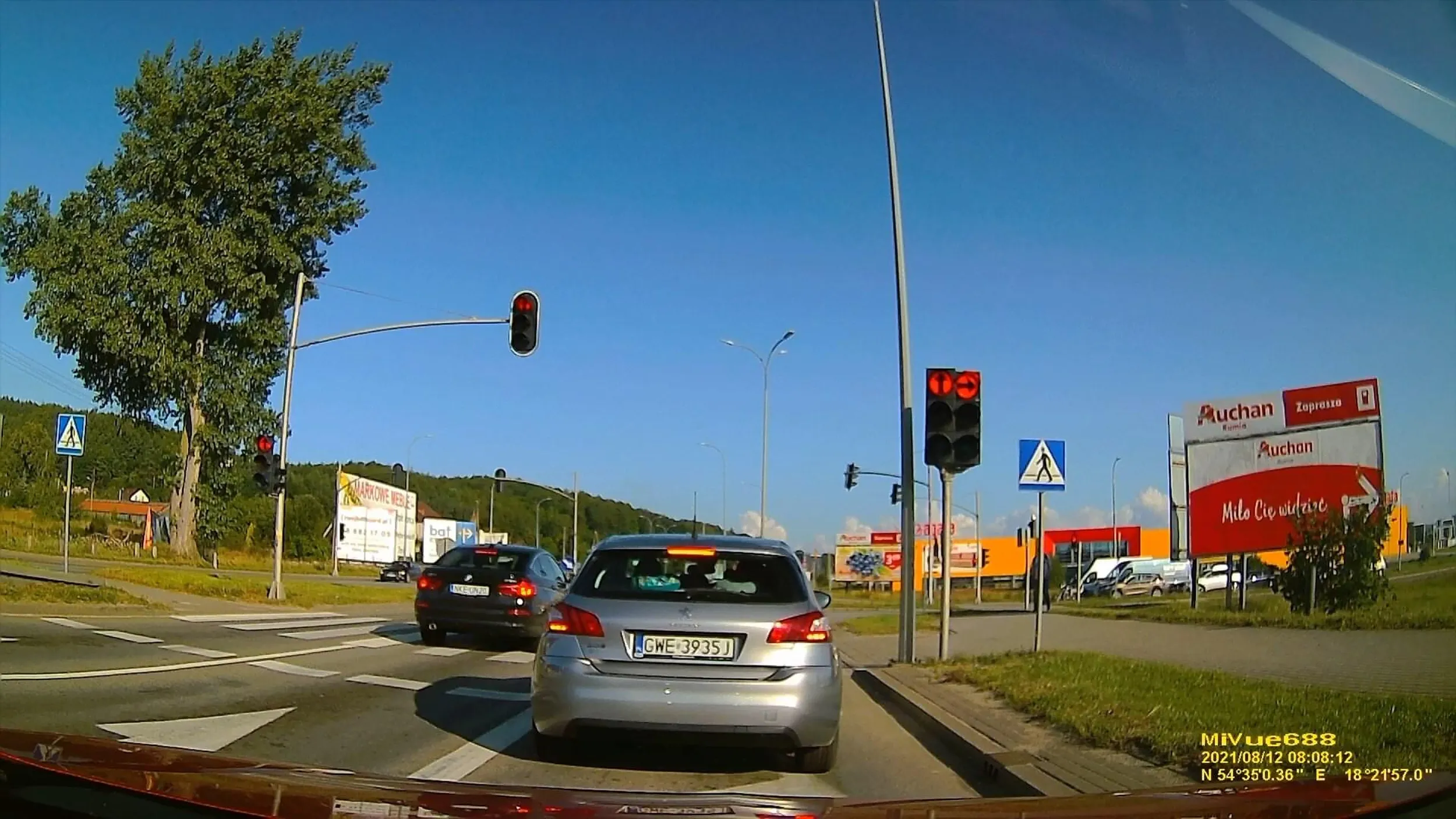 jełop w czarnym BMW czerwone paliło się dobre kilka sekund...
