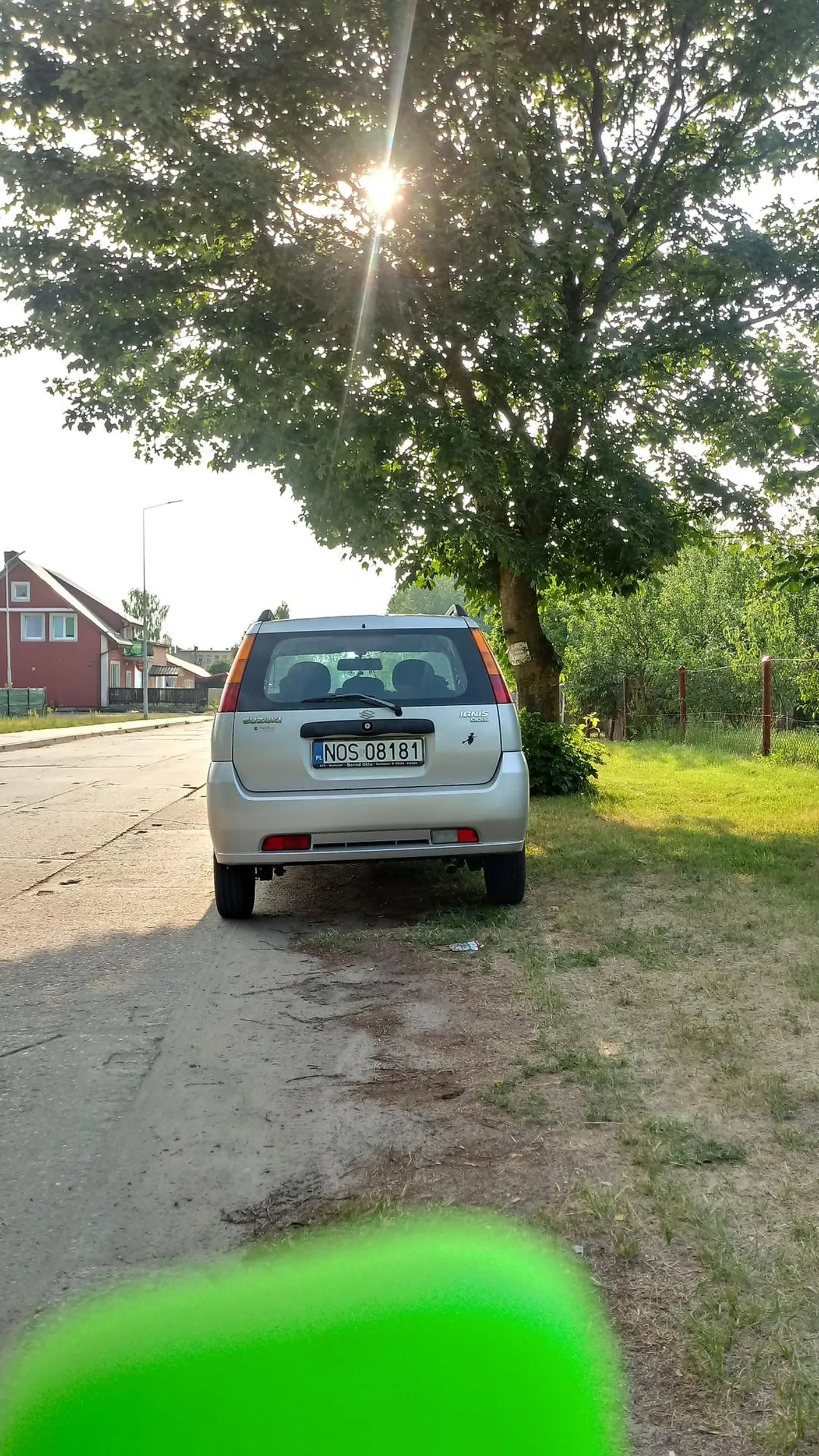 Chwdp wyprzedzać nie umie. Odstęp 50cm dopiero jak kogoś zabije to wtedy się nauczy życia. W lochu.