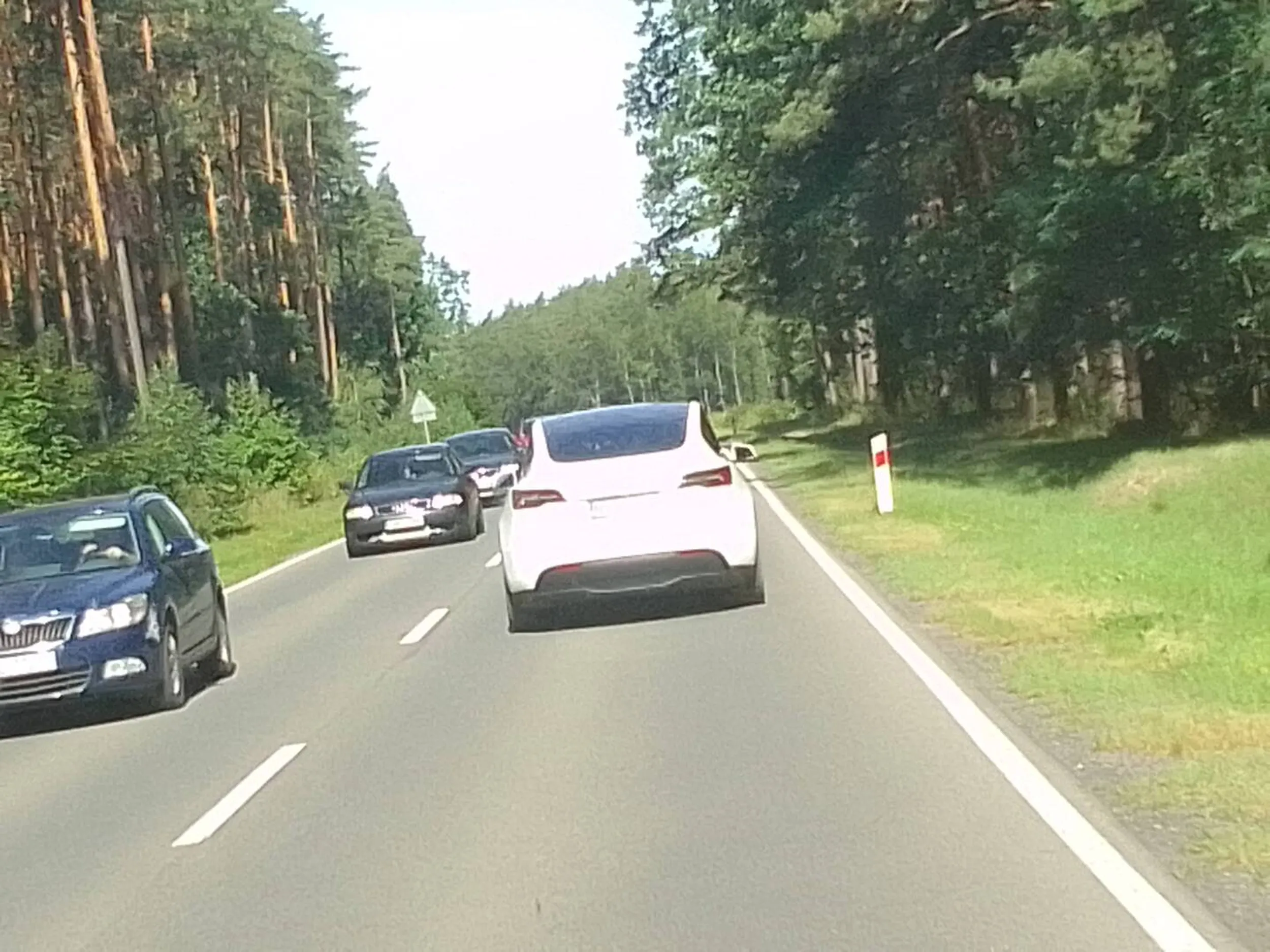 Daj tej Tesli gazu :)