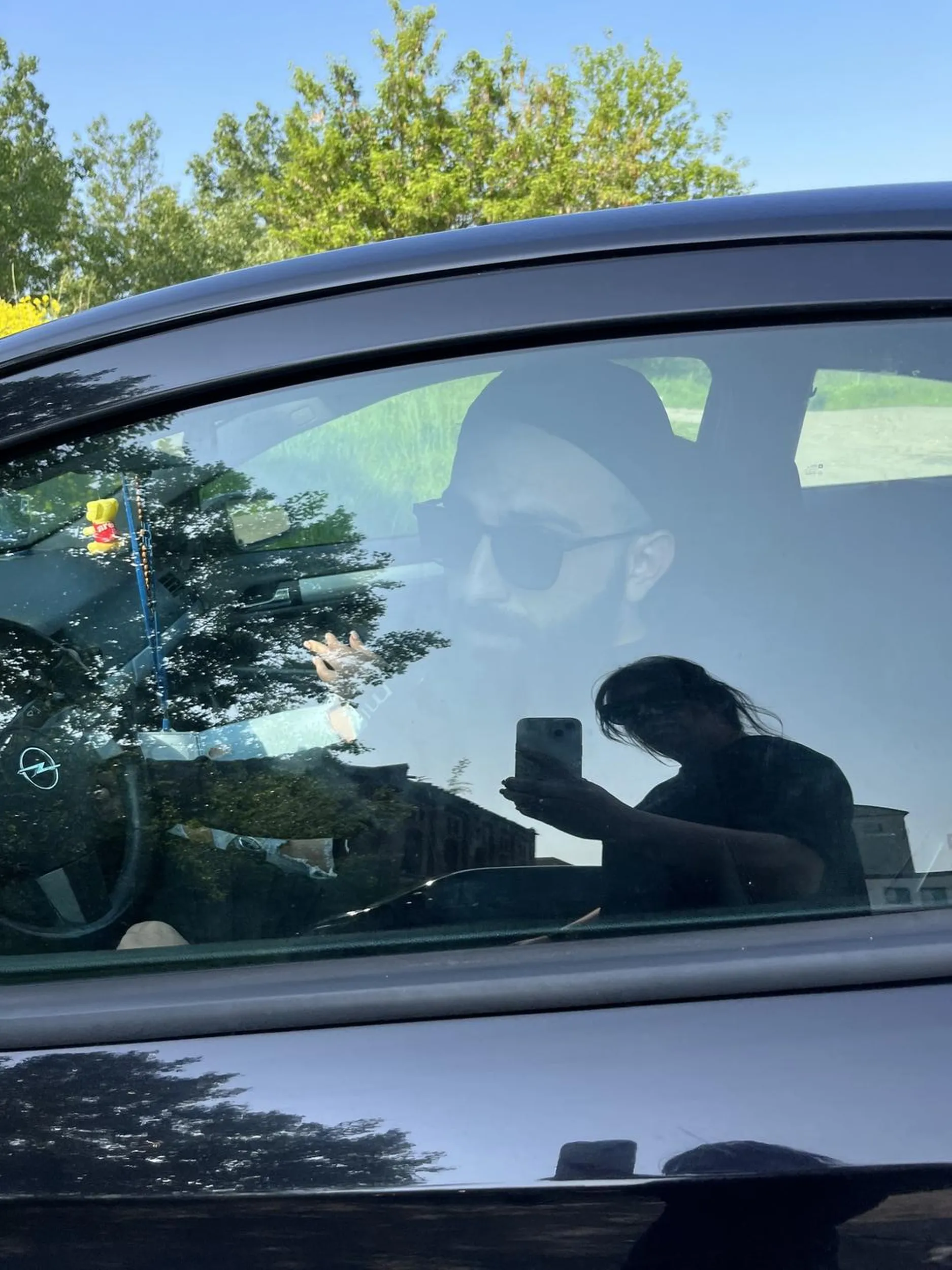 Złodzieje !!!! Ukraińska para złodziejów !!! Uwaga !!! Okradli mnie na miejskiej plaży z Opolu i uciekli